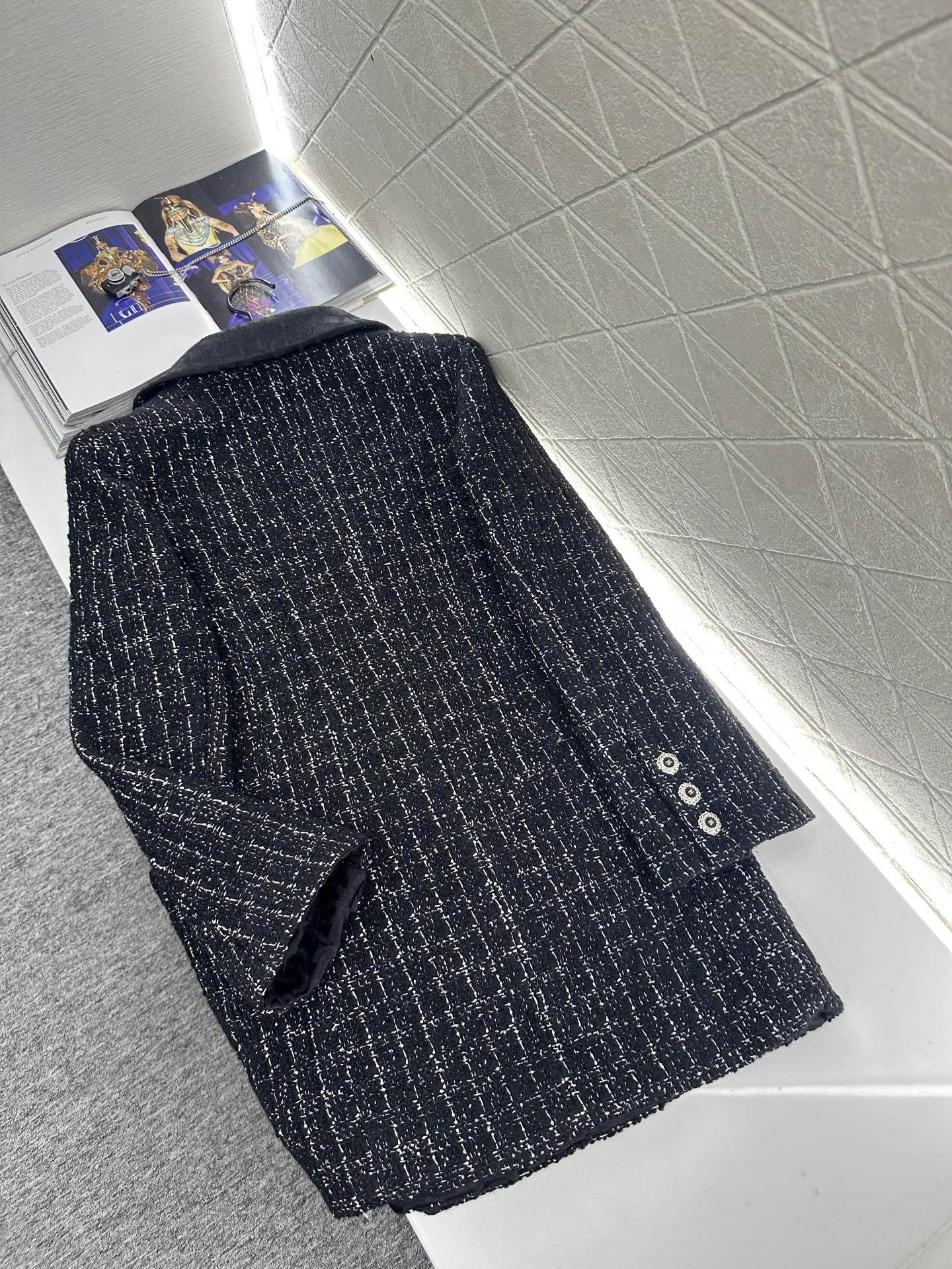 ♥Chane*♥2025新品上架 粗花呢翻领洋装外套定制YB进口粗纺羊绒毛呢材质，肌理明显，质感上乘，粗