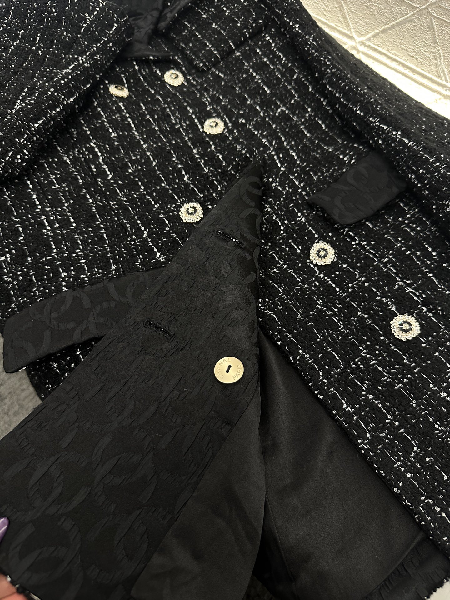 ♥Chane*♥2025新品上架 粗花呢翻领洋装外套定制YB进口粗纺羊绒毛呢材质，肌理明显，质感上乘，粗