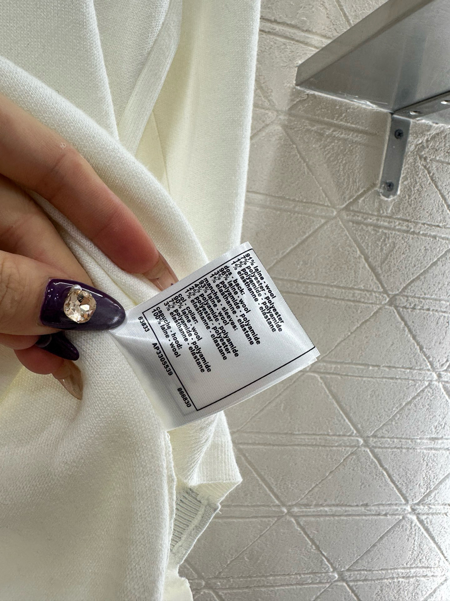 ♥Chane*♥2025新品上架 立体花朵针织马甲定制YB羊毛纱线织造，质感细腻，柔软舒适，圆领针织马甲