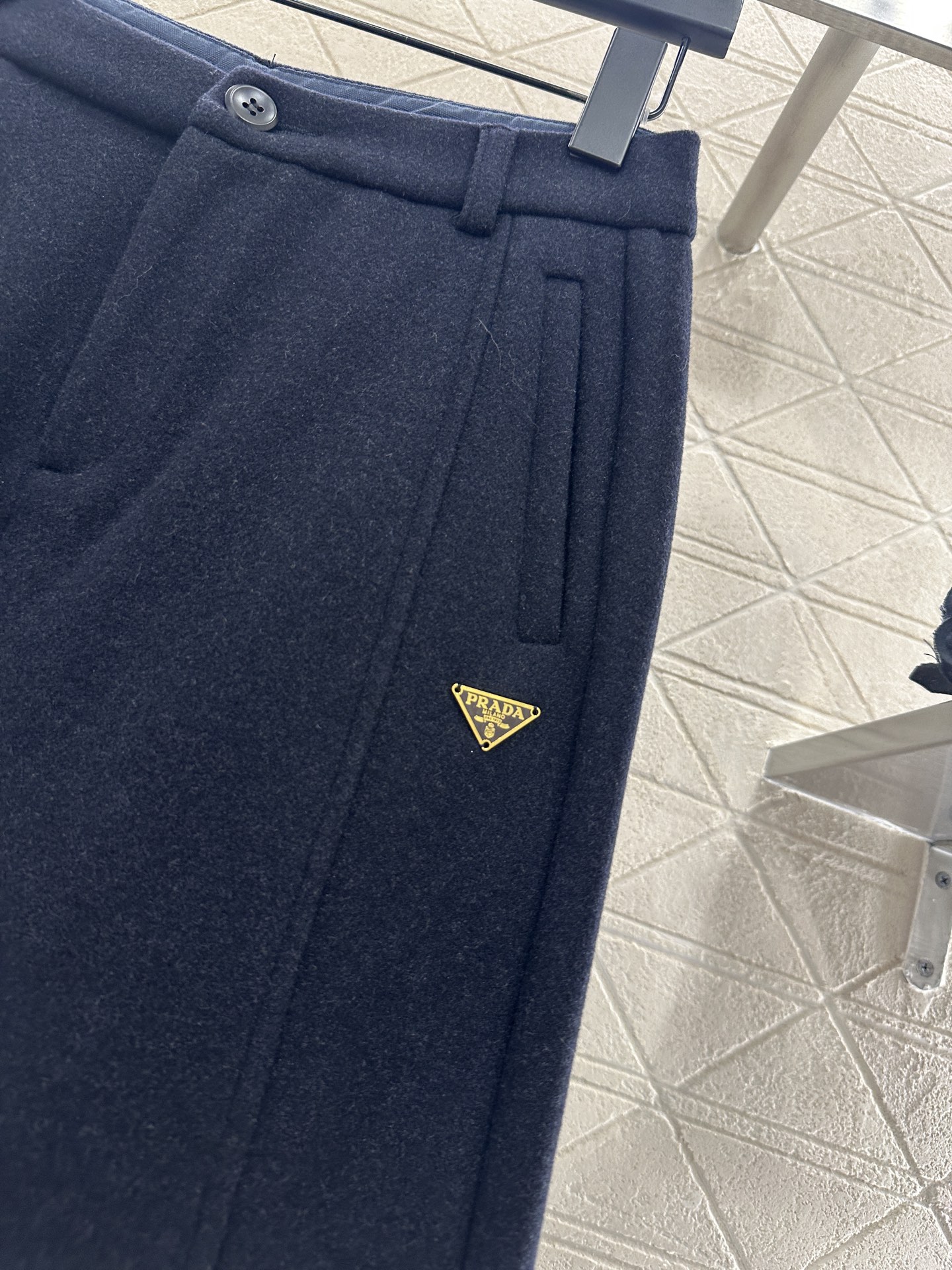 ♥Prad*♥2025新品上架 毛呢西装阔腿长裤定制YB进口毛呢材质，面料柔挺舒适，垂顺有型，厚度适合秋