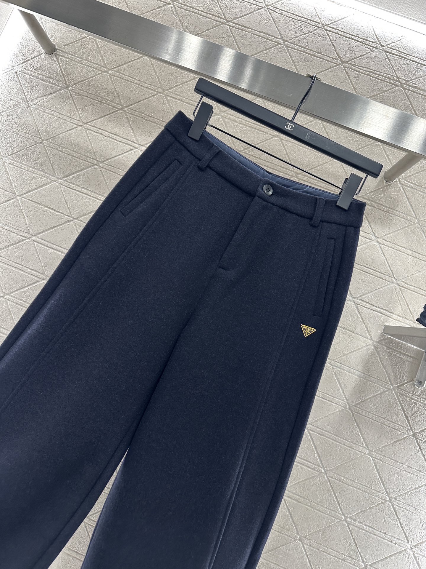 ♥Prad*♥2025新品上架 毛呢西装阔腿长裤定制YB进口毛呢材质，面料柔挺舒适，垂顺有型，厚度适合秋