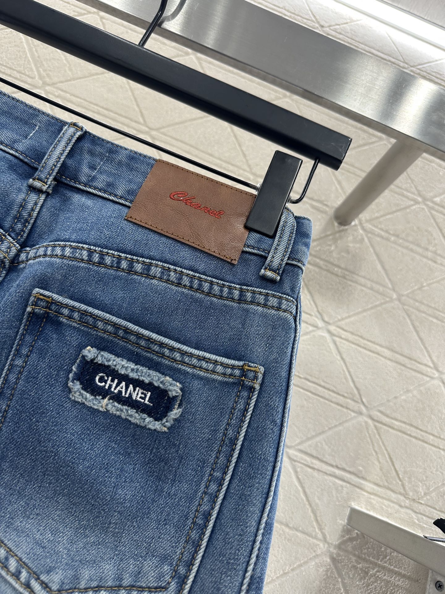 ♥Chane*♥2025新品上架 磨绒阔腿牛仔长裤定制YB斜纹棉牛仔材质，透气性佳，柔软亲肤。高腰阔腿长