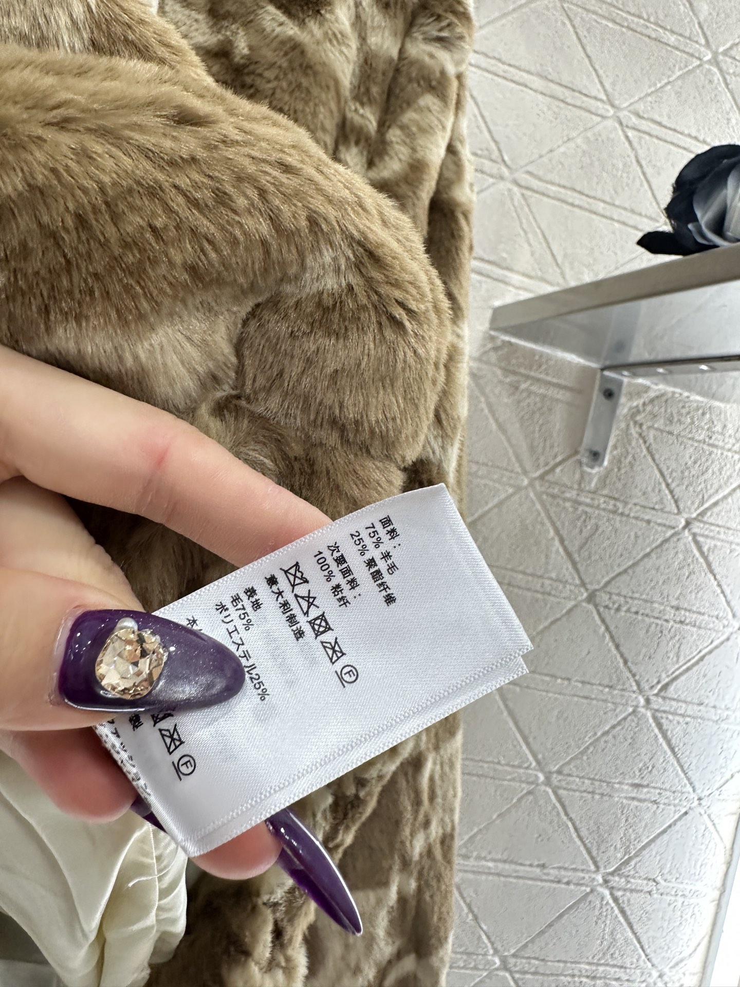 ♥Celin*♥2025新品上架 泰迪连帽提花拉链外套定制YB泰迪羊羔毛材质，成衣质感品相绝佳，连帽抽绳