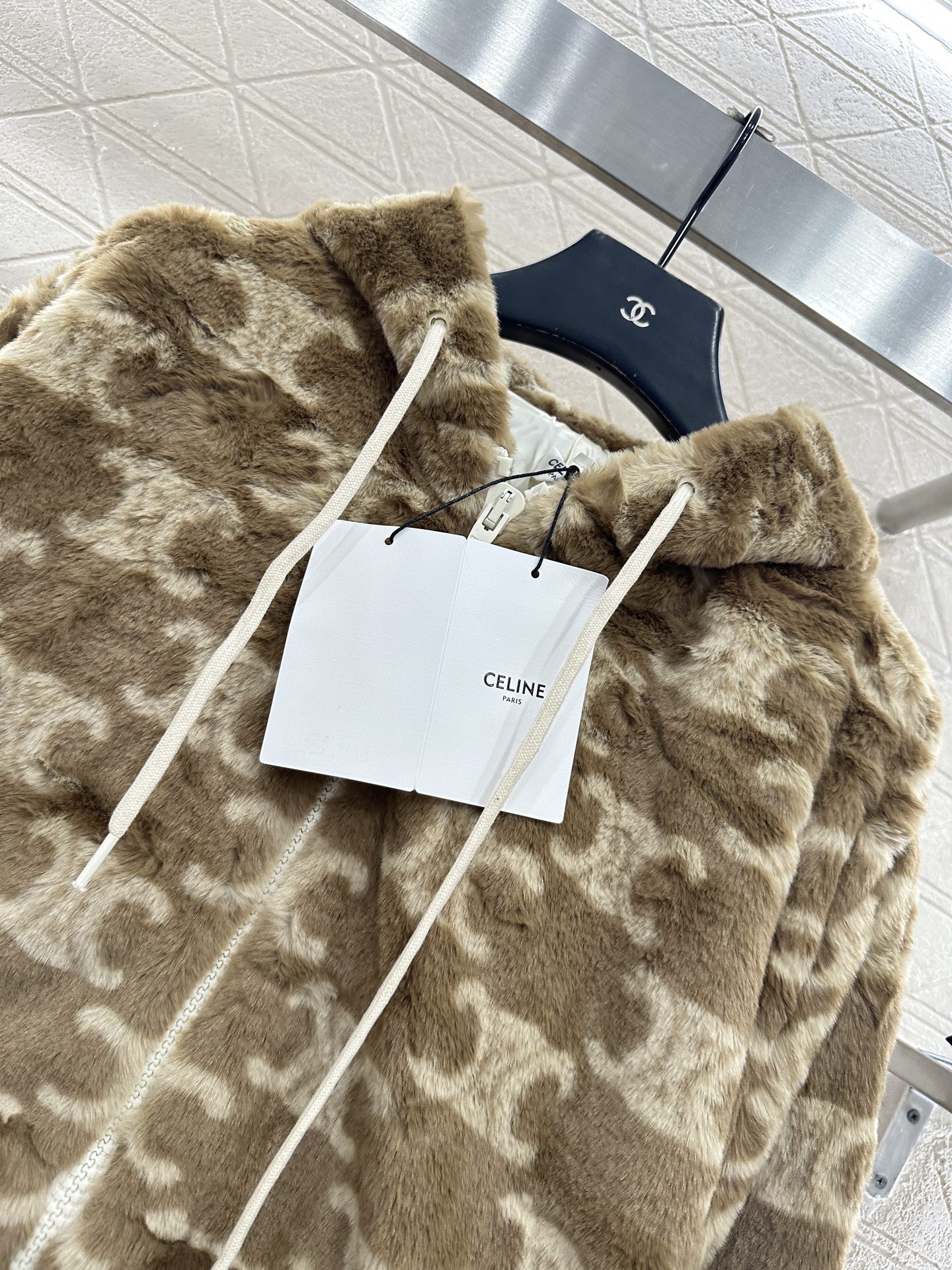 ♥Celin*♥2025新品上架 泰迪连帽提花拉链外套定制YB泰迪羊羔毛材质，成衣质感品相绝佳，连帽抽绳