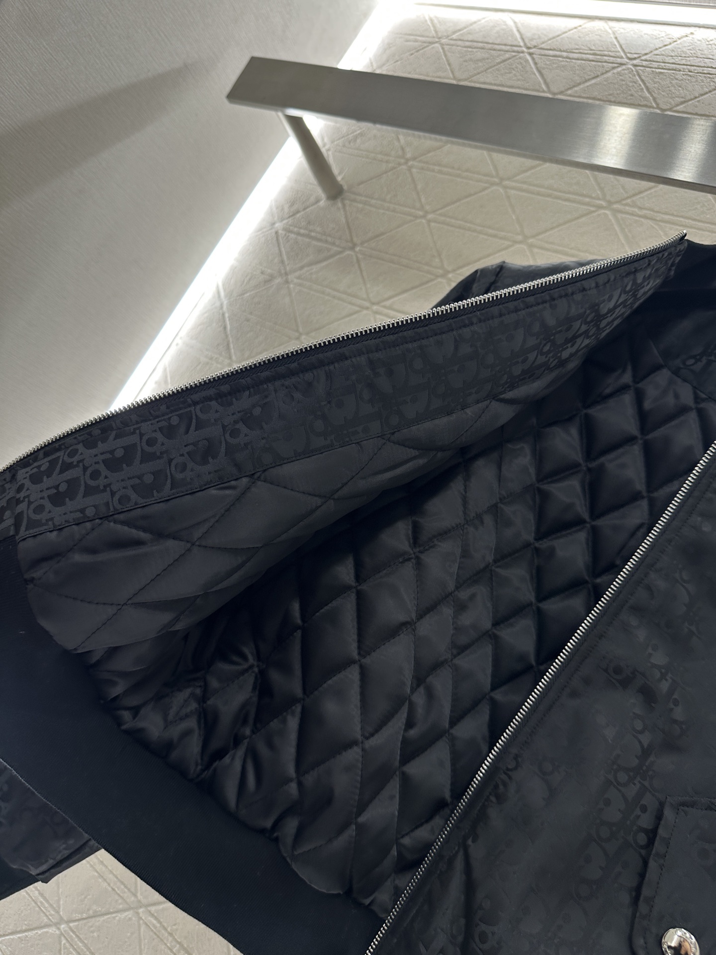 ♥Dio*♥2025新品上架 提花暗纹棒球棉服外套定制YB进口提花材质，质感光泽，轻便舒适，品相十足，休