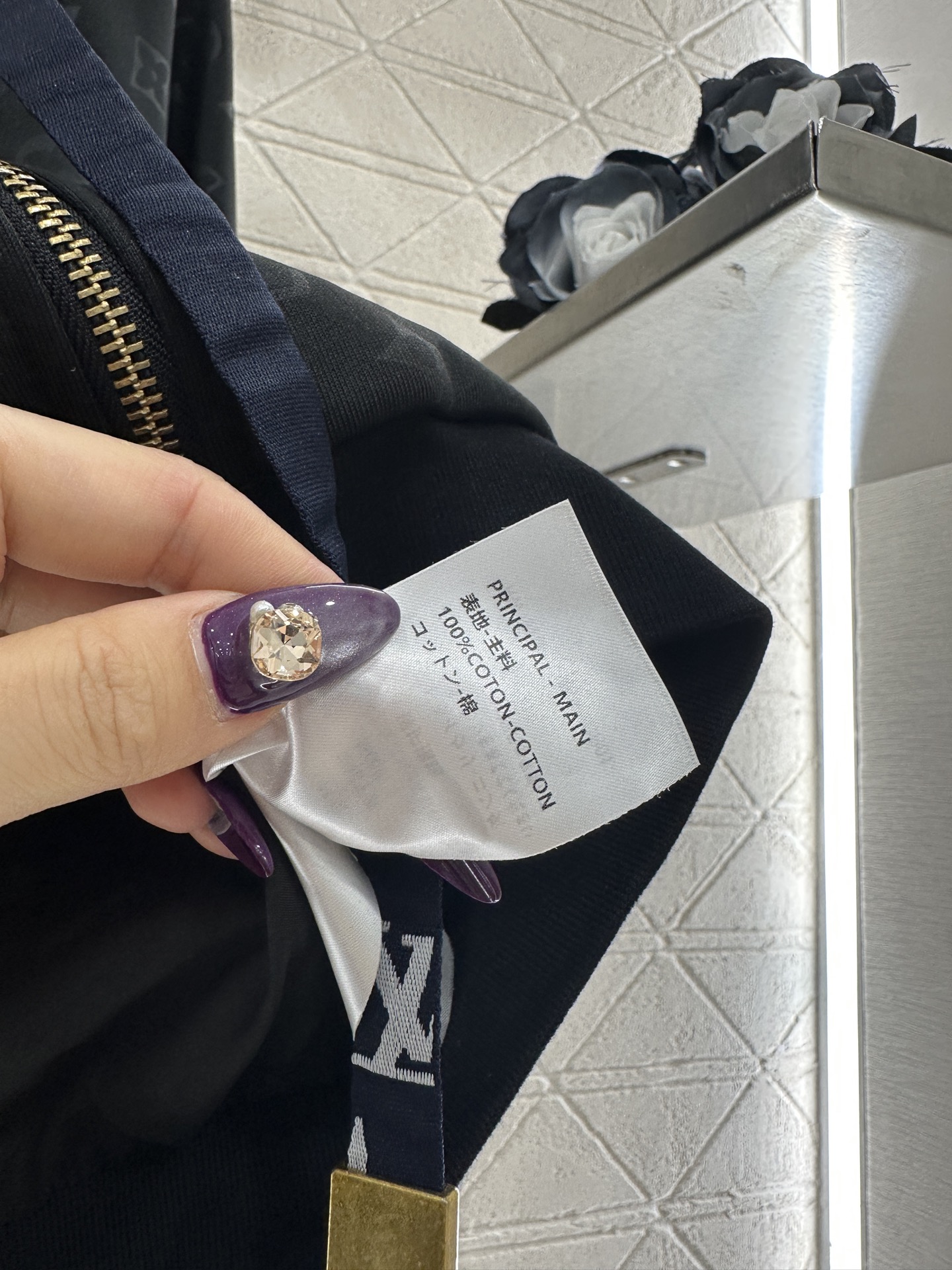 ♥Louis vuitto*♥2025新品上架 暗纹抽绳外套长裤套装定制YB压花空气棉材质，秋冬保暖厚度