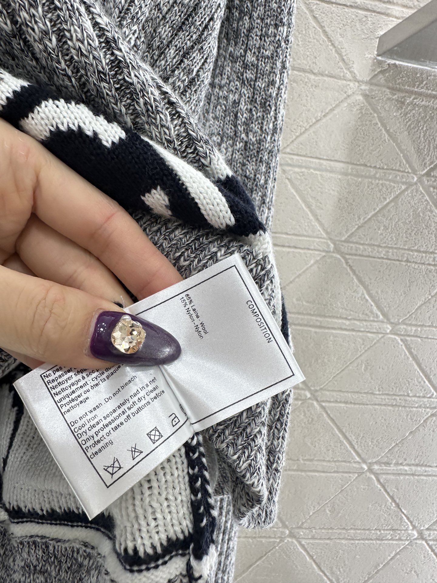 ♥Chane*♥2025新品上架 竖坑条针织套头毛衣定制YB羊毛纱线织造，质感细腻，穿搭舒适，圆领修身套