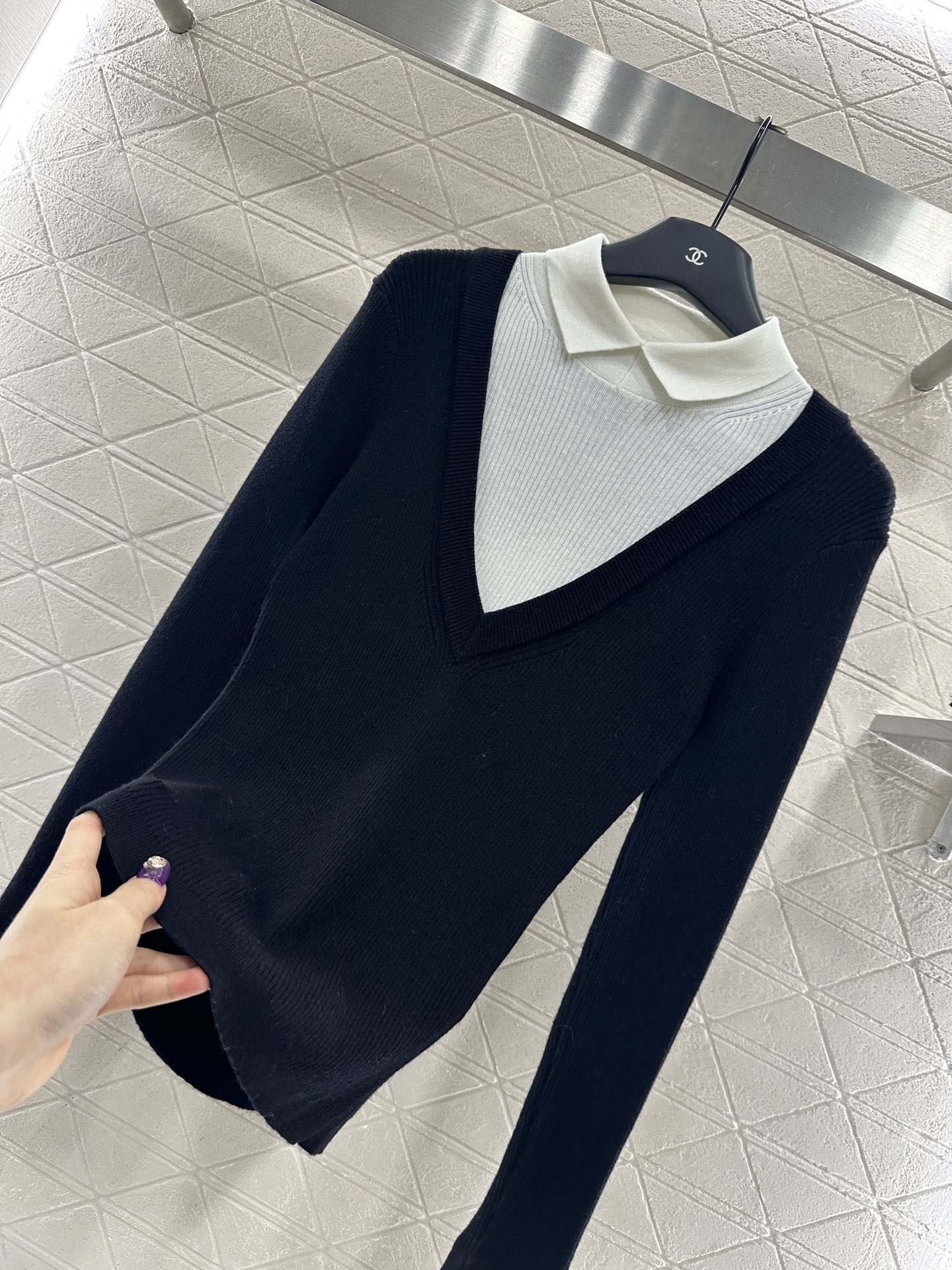 ♥Chane*♥2025新品上架 撞色假两件针织上衣定制YB羊毛纱线织造，亲肤舒适，柔软有质感，翻领针织