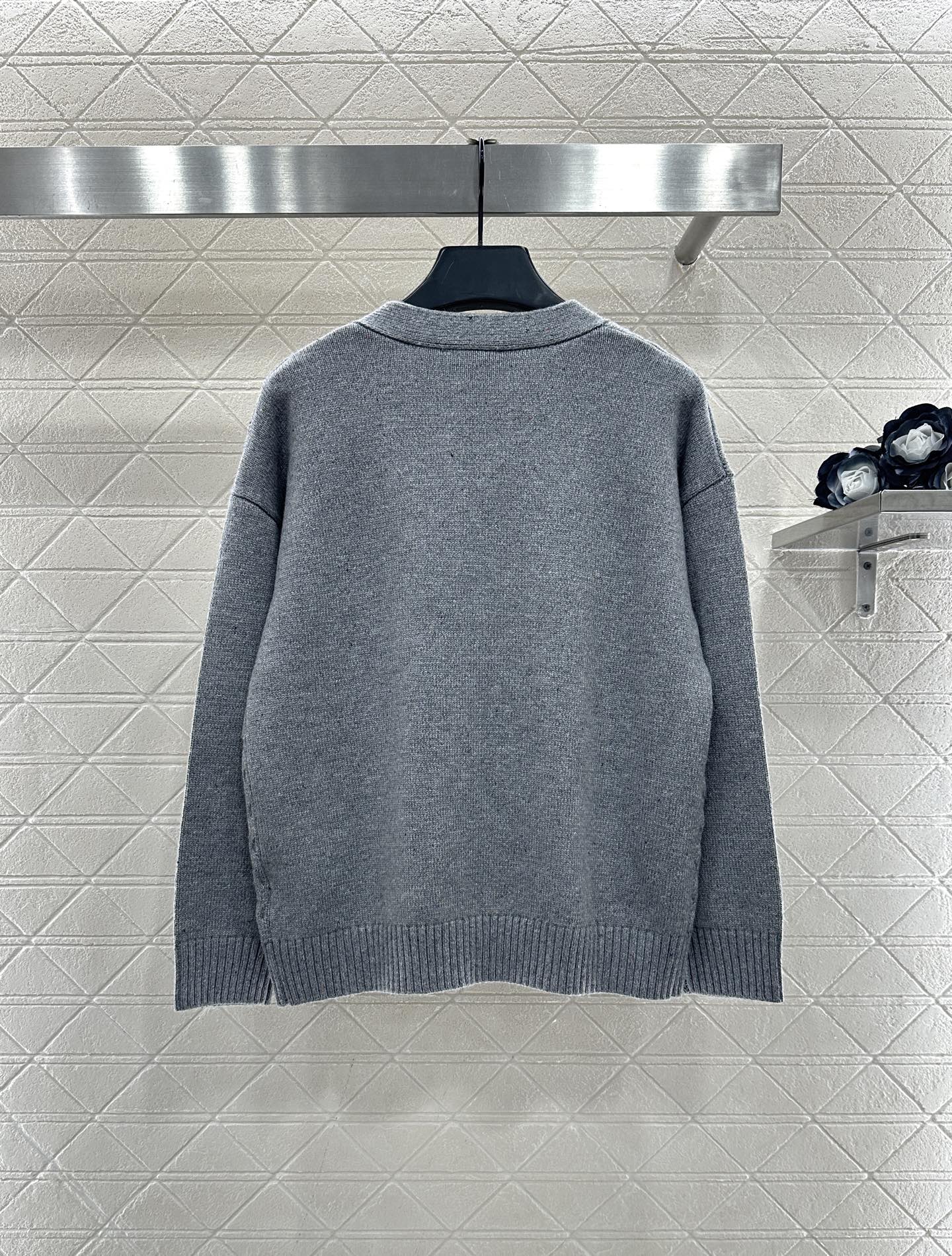 ♥Chane*♥2025新品上架 蝴蝶结针织开衫定制YB羊毛针织材质，质感高级，舒适柔软，V领开衫剪裁，