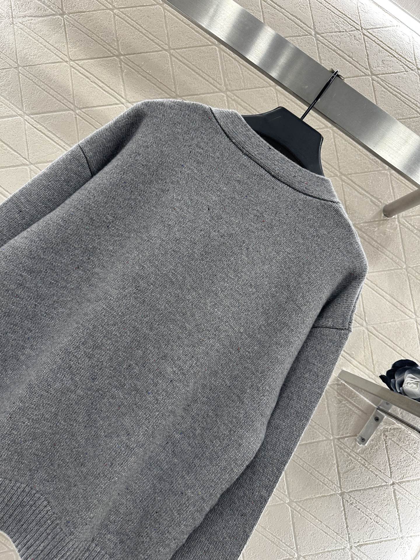 ♥Chane*♥2025新品上架 蝴蝶结针织开衫定制YB羊毛针织材质，质感高级，舒适柔软，V领开衫剪裁，