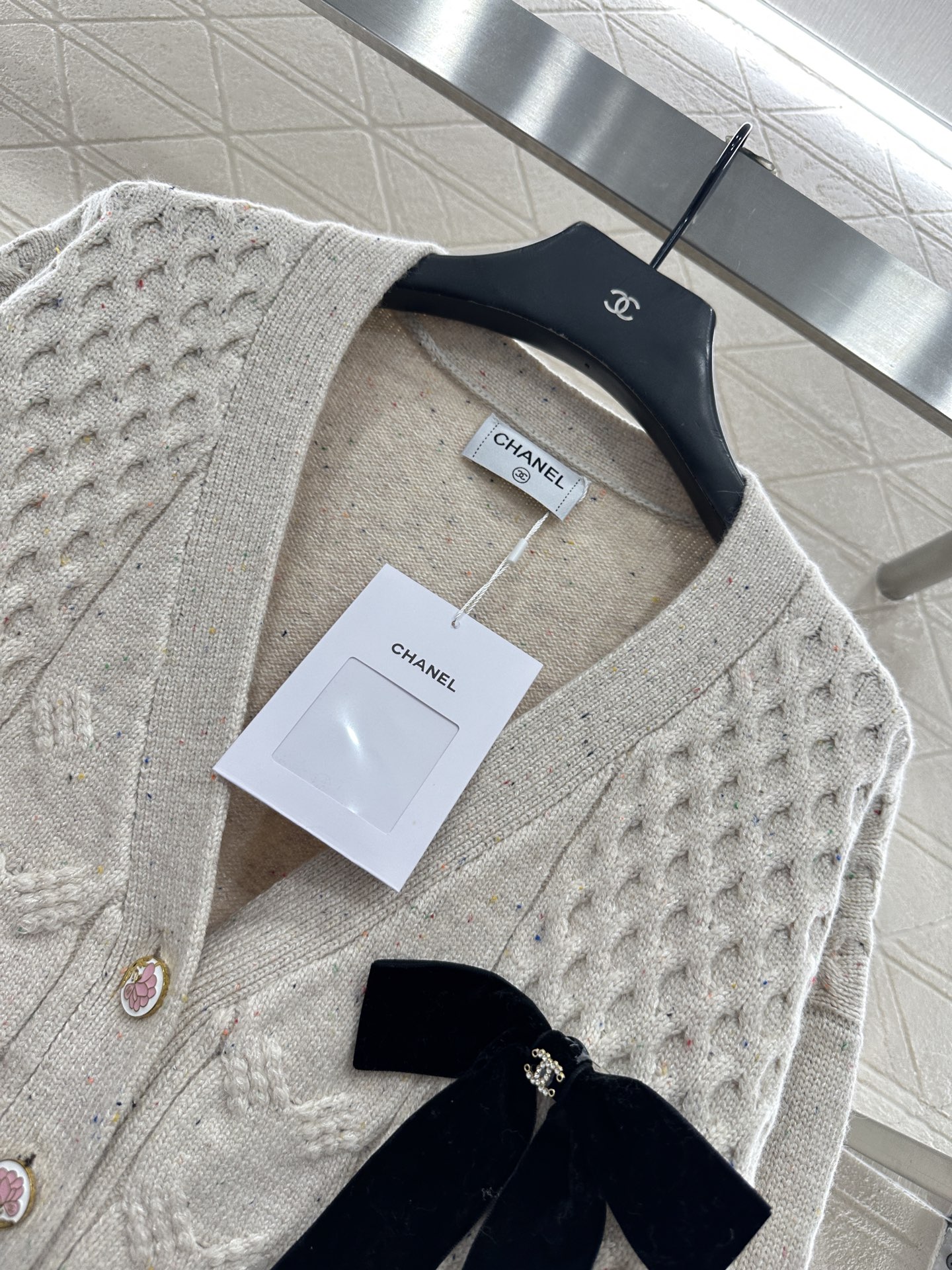 ♥Chane*♥2025新品上架 蝴蝶结针织开衫定制YB羊毛针织材质，质感高级，舒适柔软，V领开衫剪裁，