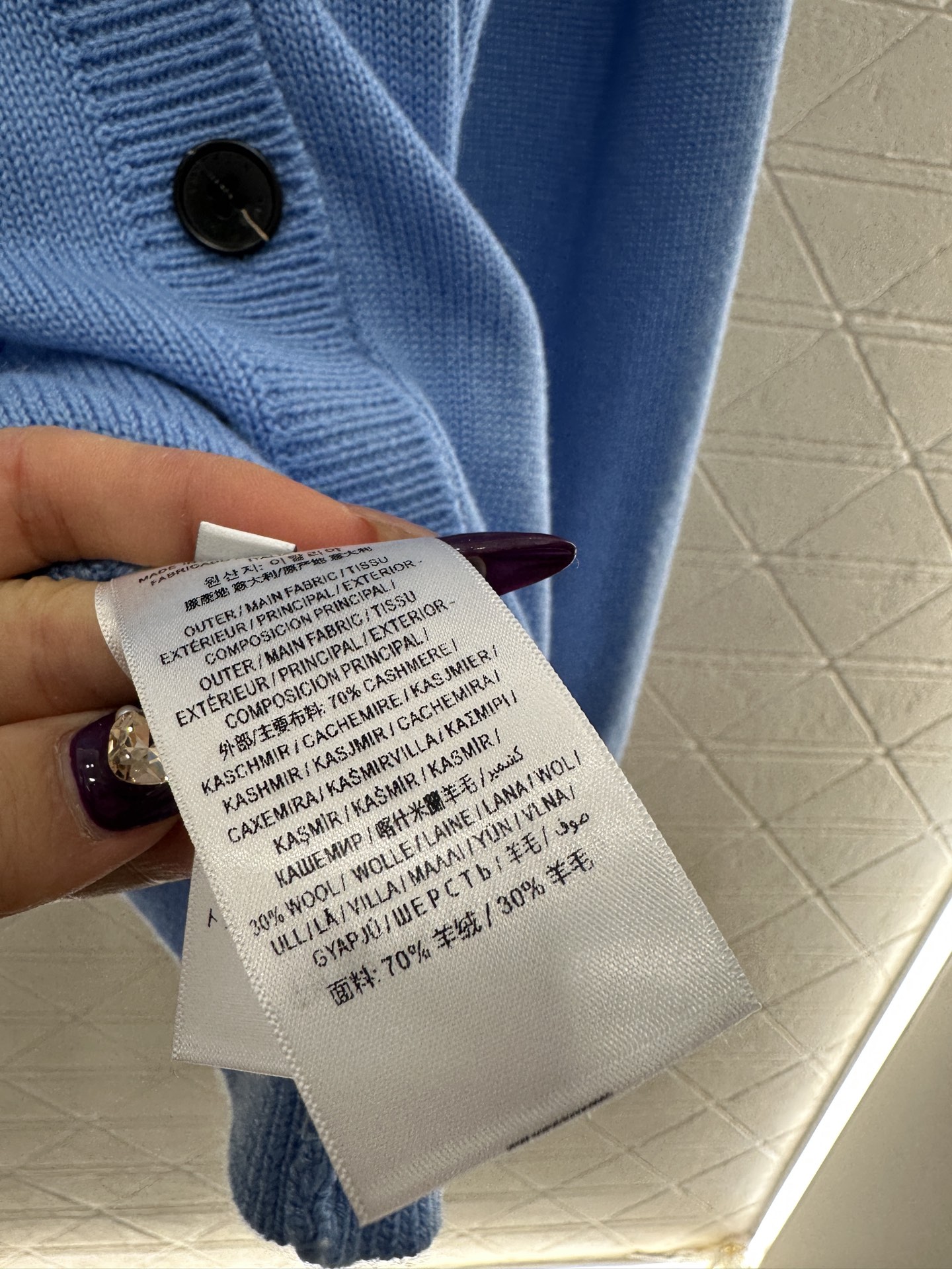 ♥BBR*♥2025新品上架 钩花刺绣口袋针织开衫定制YB羊毛纱线织造，质感高级，舒适柔软，V领针织开衫