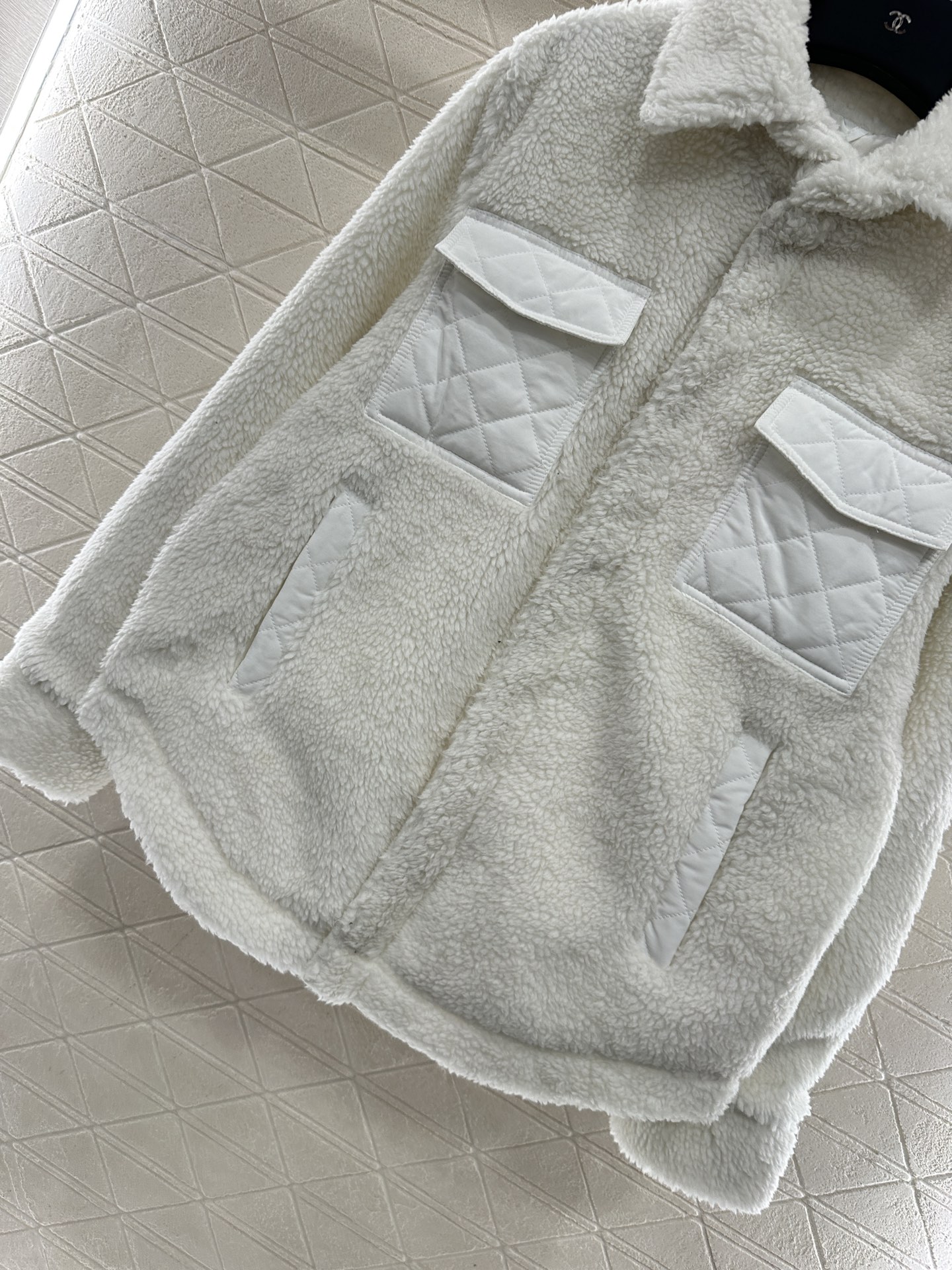 ♥Alo*♥2025新品上架 泰迪翻领按扣棉服外套定制YB泰迪羊羔毛材质，成衣质感品相绝佳，翻领立领两穿