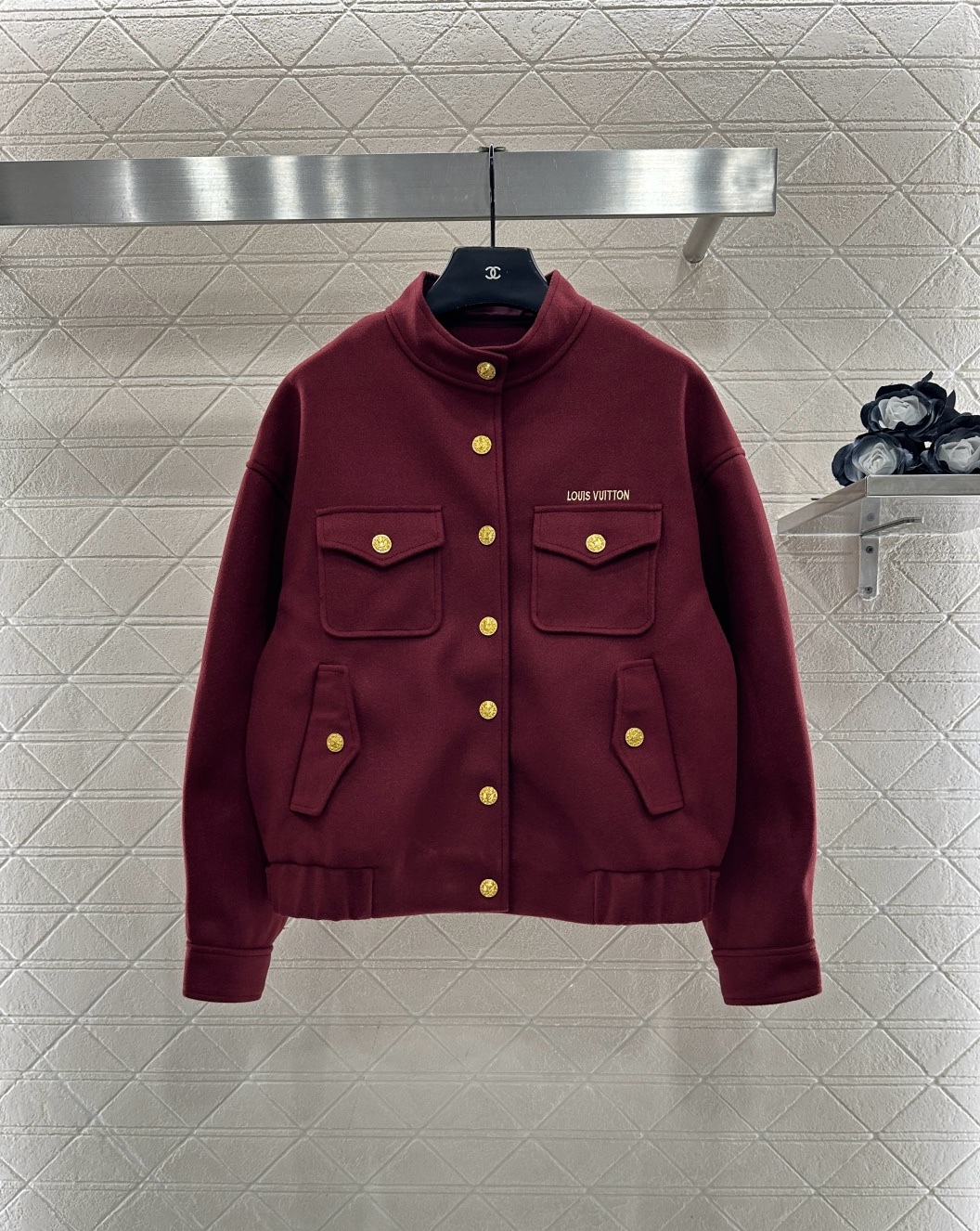 ♥Louis Vuitto*♥2025新品上架 口袋按扣夹克外套定制YB进口毛呢材质，质感光泽，挺括有型