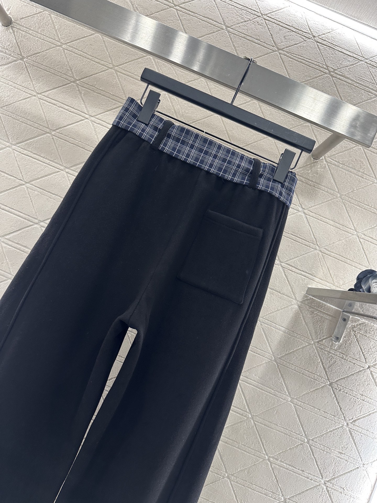 ♥Miumi*♥2025新品上架 磨绒格纹腰带阔腿长裤定制YB进口磨绒材质，面料柔软舒适，内里磨毛短绒，