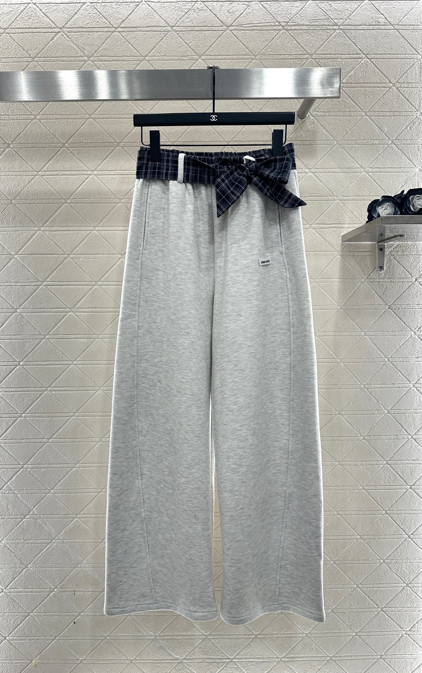 ♥Miumi*♥2025新品上架 磨绒格纹腰带阔腿长裤定制YB进口磨绒材质，面料柔软舒适，内里磨毛短绒，