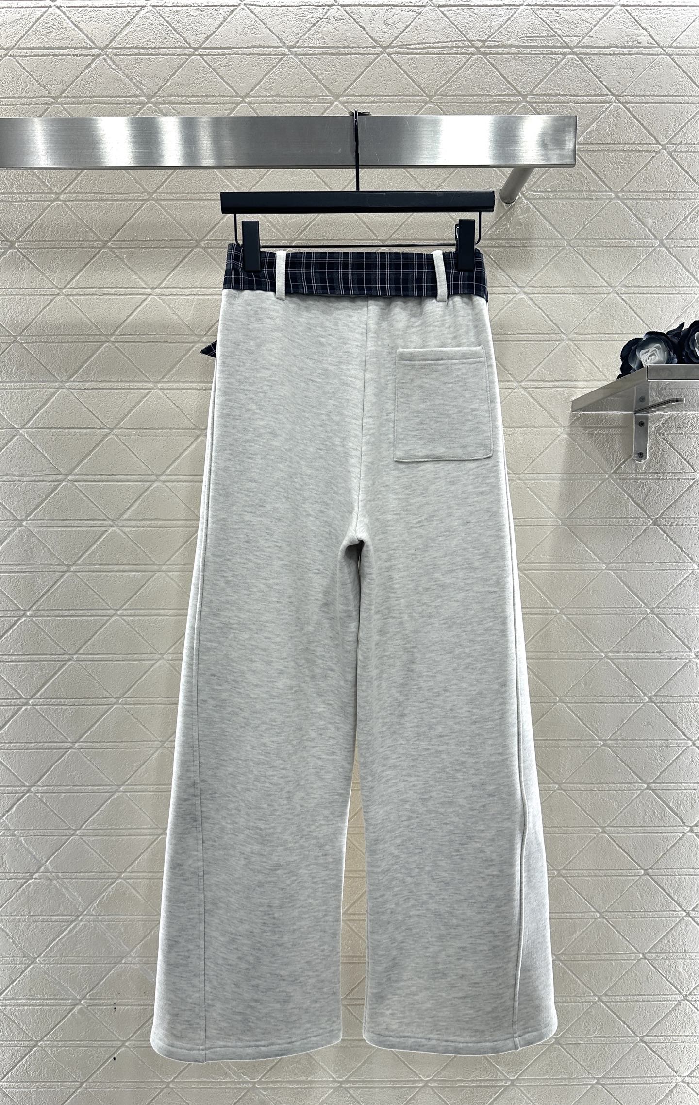 ♥Miumi*♥2025新品上架 磨绒格纹腰带阔腿长裤定制YB进口磨绒材质，面料柔软舒适，内里磨毛短绒，