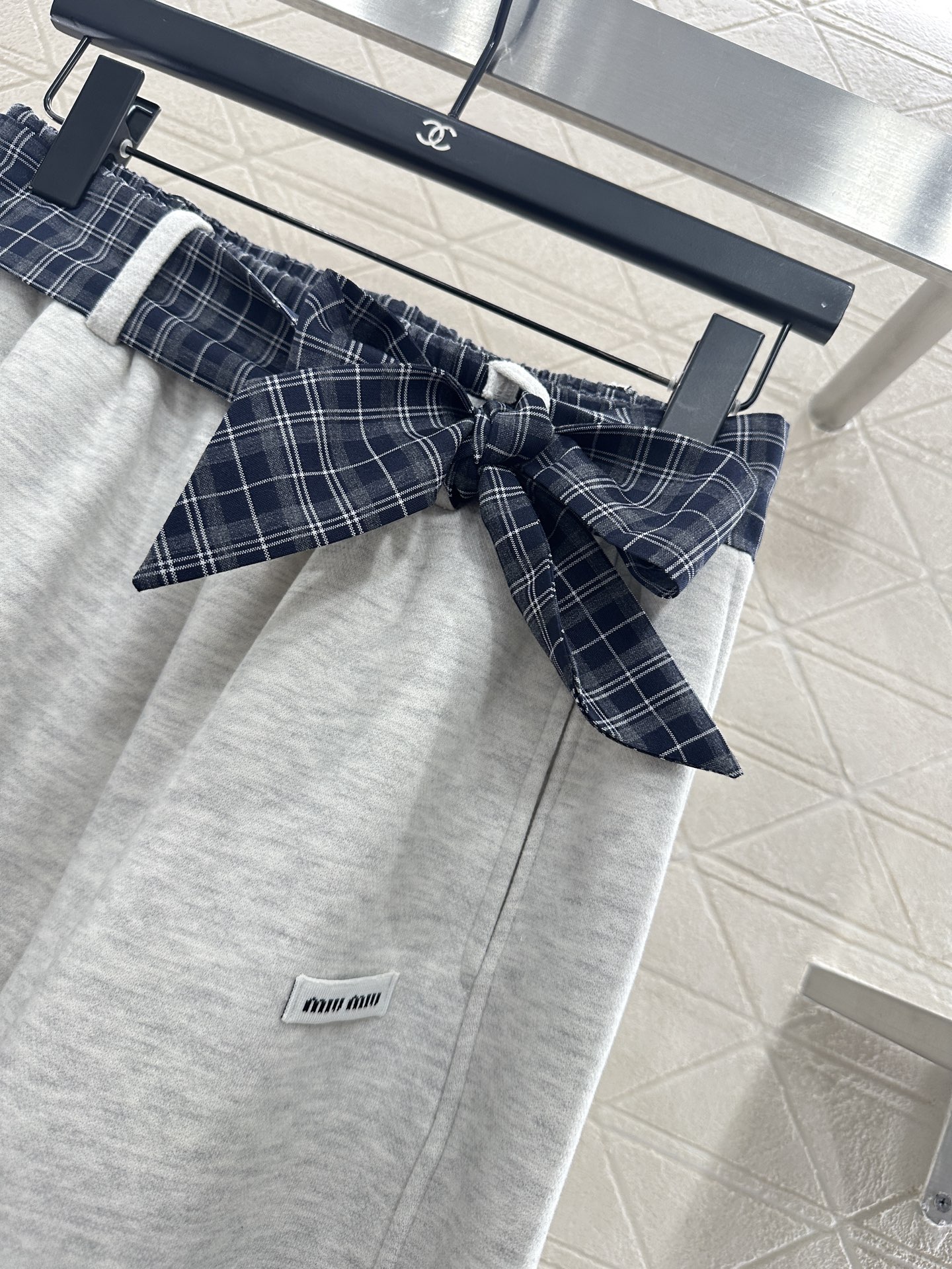♥Miumi*♥2025新品上架 磨绒格纹腰带阔腿长裤定制YB进口磨绒材质，面料柔软舒适，内里磨毛短绒，