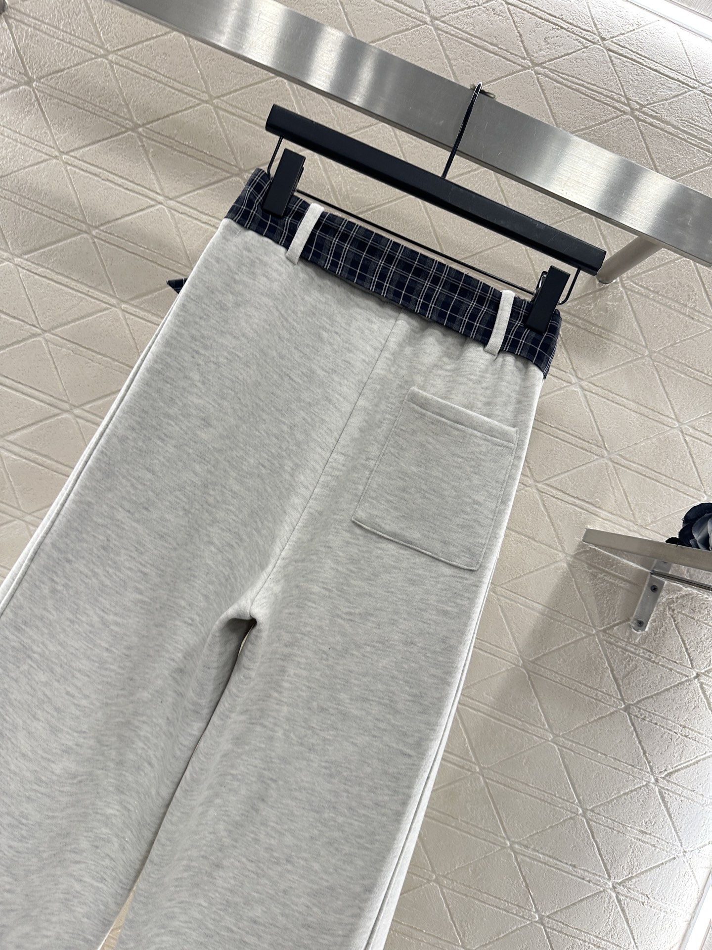 ♥Miumi*♥2025新品上架 磨绒格纹腰带阔腿长裤定制YB进口磨绒材质，面料柔软舒适，内里磨毛短绒，