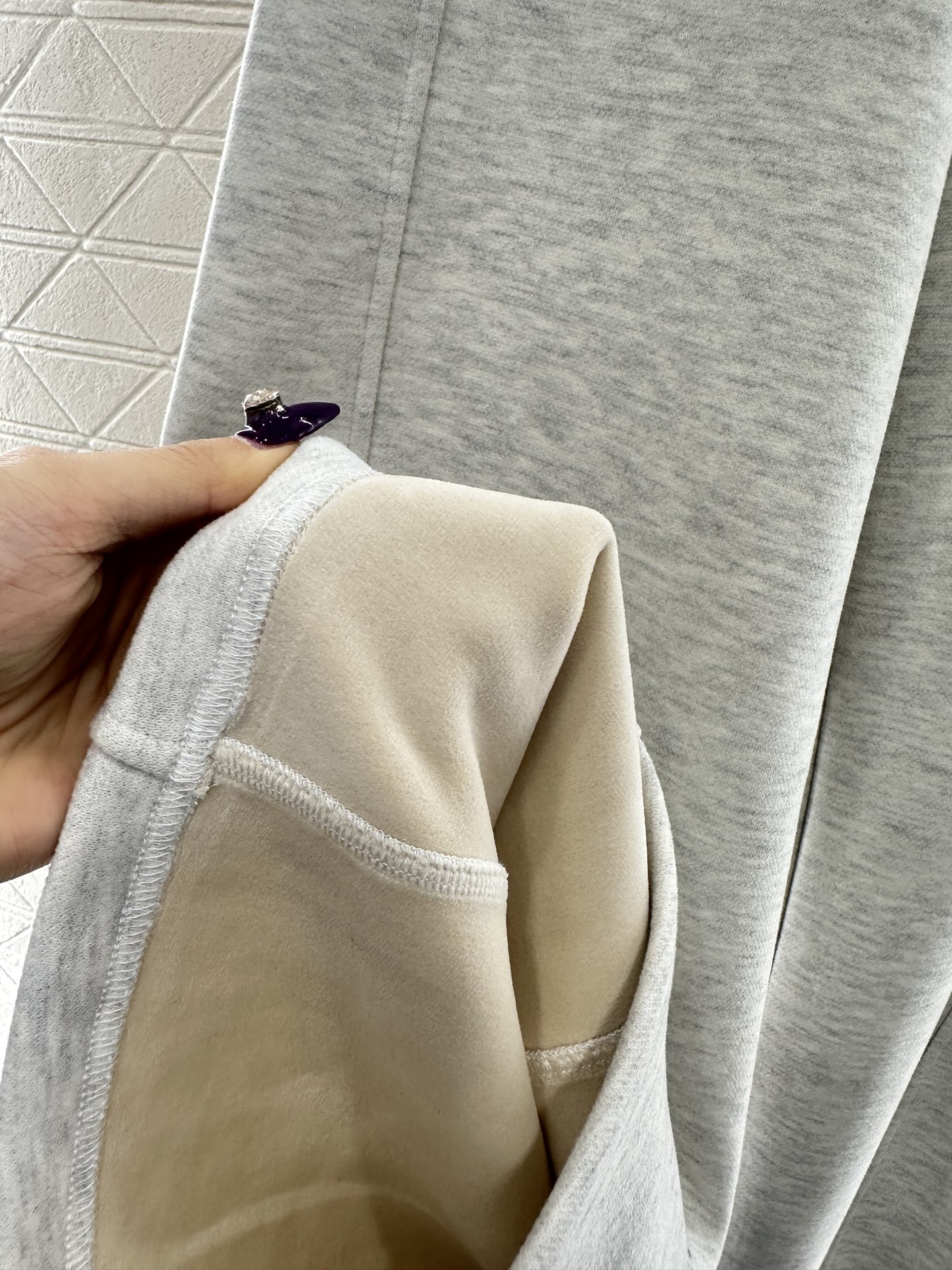 ♥Miumi*♥2025新品上架 磨绒格纹腰带阔腿长裤定制YB进口磨绒材质，面料柔软舒适，内里磨毛短绒，