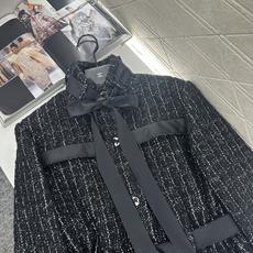 ♥Chane*♥2025新品上架 洋装捆边蝴蝶结丝带外套定制YB进口粗纺羊毛呢材质,质感高级,品相十足 ♥Chane*♥2025新品上架 洋装捆边蝴蝶结丝带外套定制YB进口粗纺羊毛呢材质,质感高级,品相十足