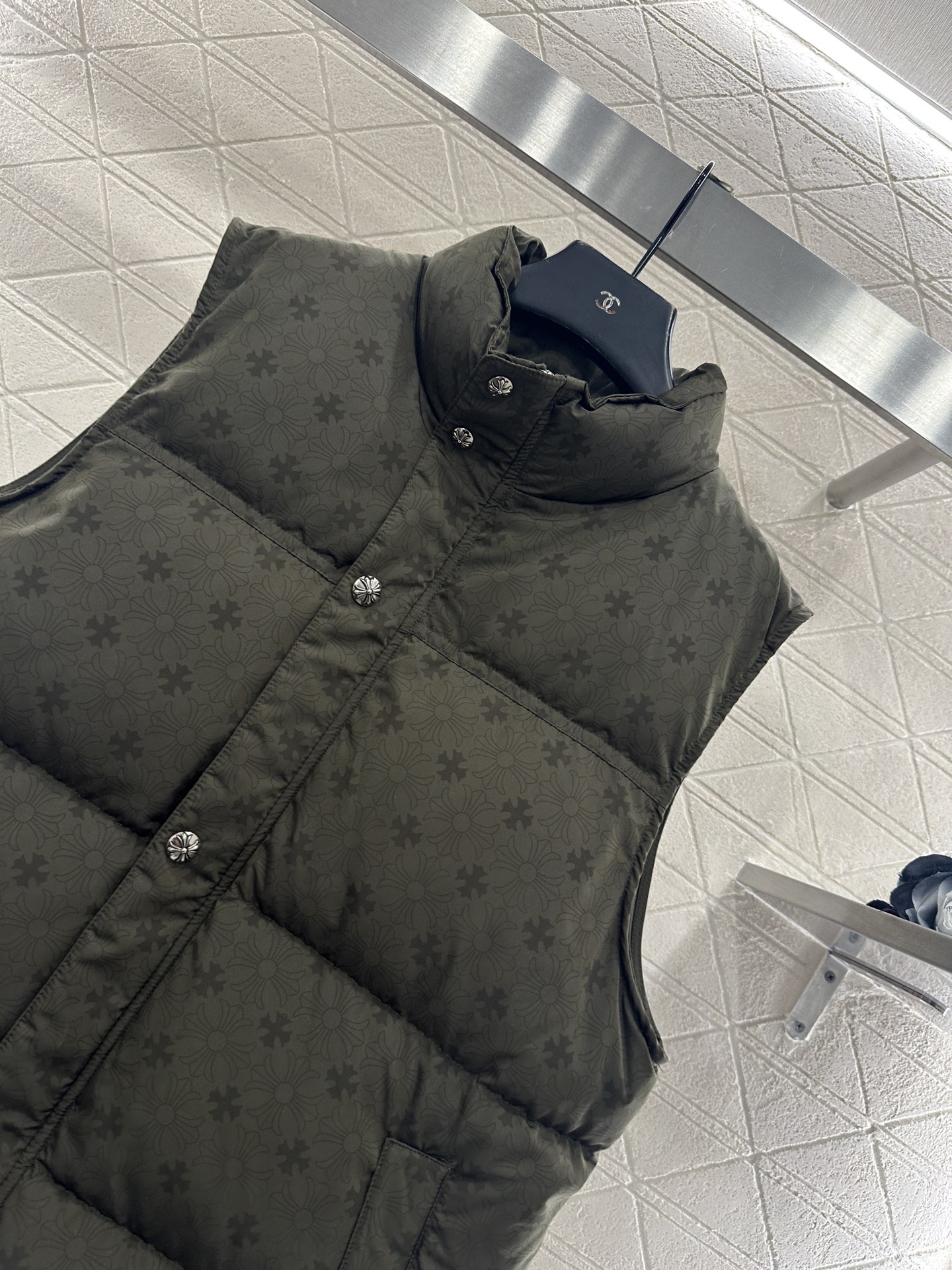 ♥Chrome heart*♥2025新品上架 十字架印花羽绒马甲定制YB防风防水尼龙材质，白鹅绒填充内