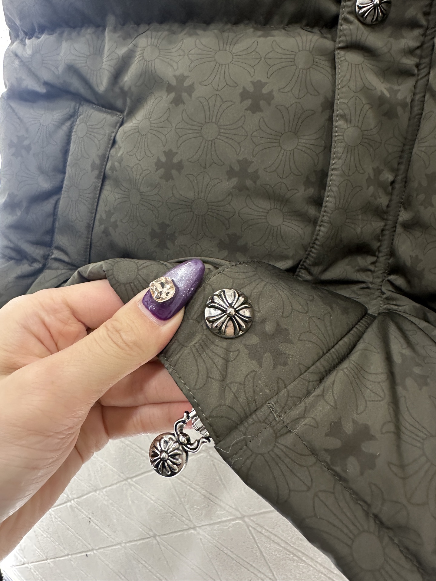 ♥Chrome heart*♥2025新品上架 十字架印花羽绒马甲定制YB防风防水尼龙材质，白鹅绒填充内