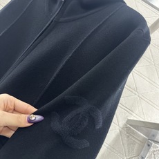 ♥Chane*♥2025新品上架 连帽针织拉链外套25coco滑雪🎿系列#定制YB羊毛纱线织造, ♥Chane*♥2025新品上架 连帽针织拉链外套25coco滑雪🎿系列#定制YB羊毛纱线织造,