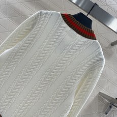 ♥Chane*♥2025新品上架 麻花针织条纹套头毛衣定制YB羊绒纱线针织材质,亲肤软糯,密实细腻 ♥Chane*♥2025新品上架 麻花针织条纹套头毛衣定制YB羊绒纱线针织材质,亲肤软糯,密实细腻