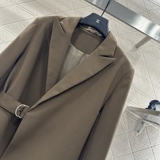 ♥Loew*♥2025新品上架 廓形腰带西装外套长裤套装定制YB进口精仿羊毛材质,质感光泽高级,垂顺有型 ♥Loew*♥2025新品上架 廓形腰带西装外套长裤套装定制YB进口精仿羊毛材质,质感光泽高级,垂顺有型