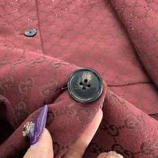 ♥Gucc*♥2025新品上架重工烫钻棉服外套短裙套装定制YB进口提花材质,质感高级,挺括有型,翻领廓形 ♥Gucc*♥2025新品上架重工烫钻棉服外套短裙套装定制YB进口提花材质,质感高级,挺括有型,翻领廓形