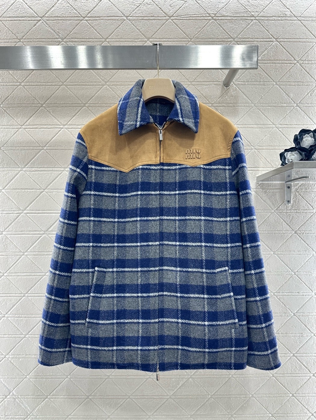 ♥Miumi*♥2026新品上架 麂皮拼接格纹毛呢棉服外套定制YB进口百分百初剪羊毛呢材质，质感高级，内