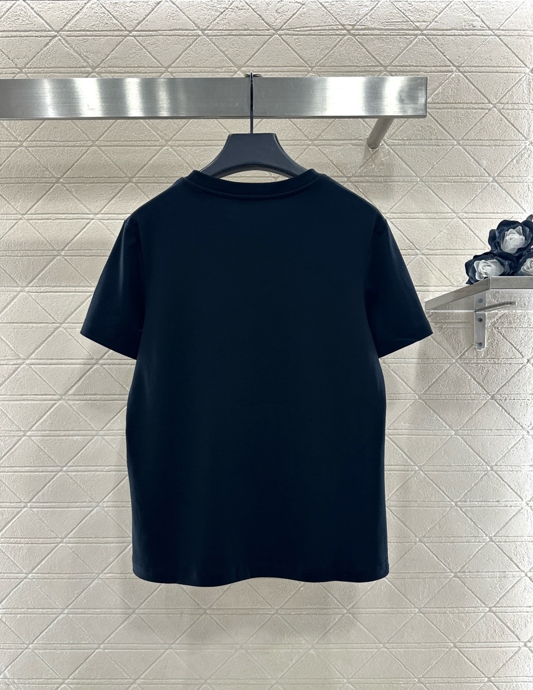 ♥Miumi*♥2026新品上架 圆领钉珠徽标𝑇𝑒𝑒定制YB丝光全棉材质，透气舒适，质感十足，常规短袖𝑇