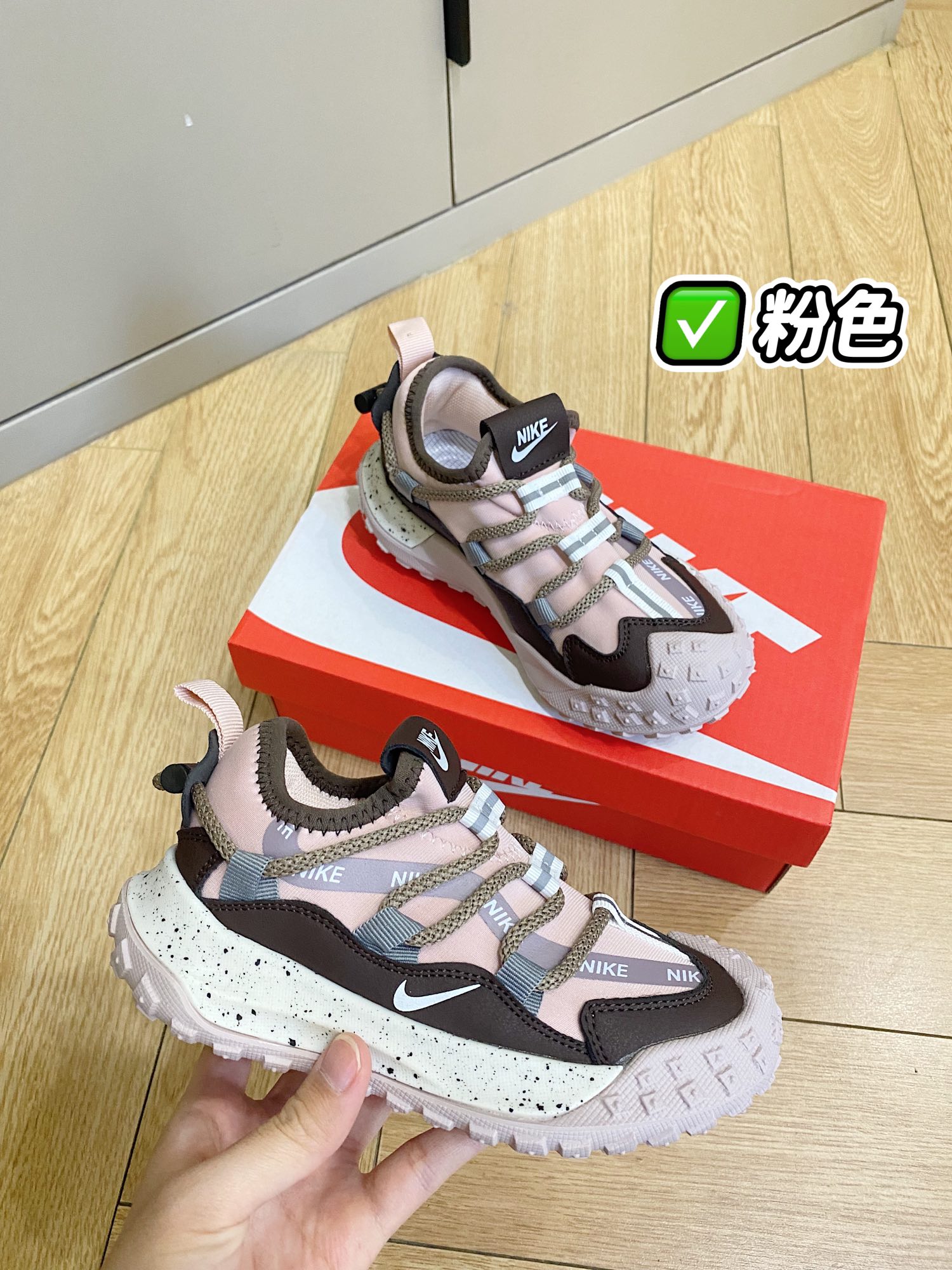 图片[2]-~ 实拍🌟 NK拼色一脚蹬透气休闲鞋 👟抽绳卡扣调节鞋面松紧✅一脚蹬设计，不勒压脚背，防滑力MAX-选品中心