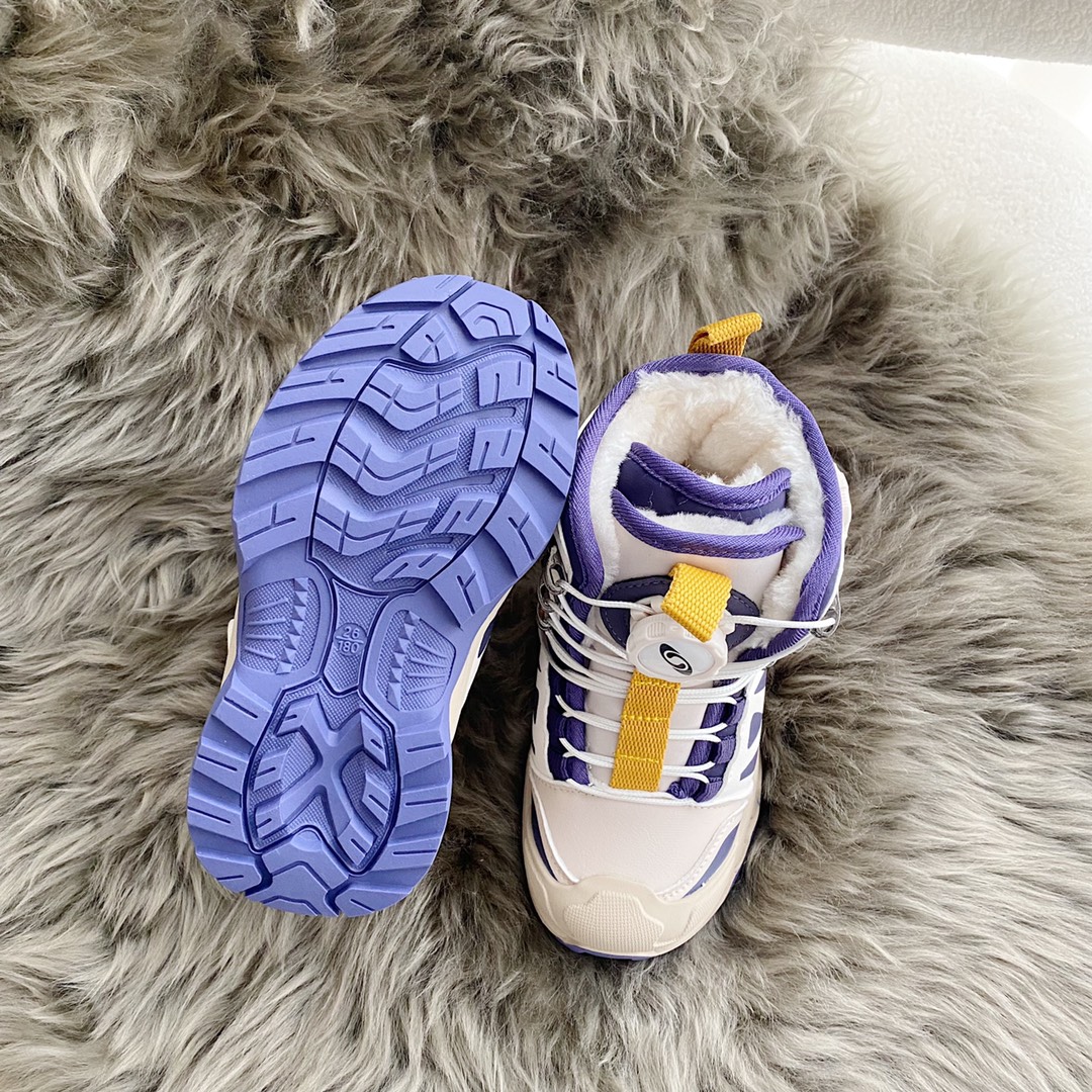 图片[9]-怕冷星人必备🥶🧊从脚开始暖起来！ 🥾萨洛M单板户外雪地靴 采用优质皮料🌧️雨雪天气也不怕 🍡防踢鞋头，保护脚趾 内里采用优质抓绒🧶保温性良好 热塑橡胶大底🧇具有良好抓地力 🐚低硬度外壳，脚感轻盈-选品中心