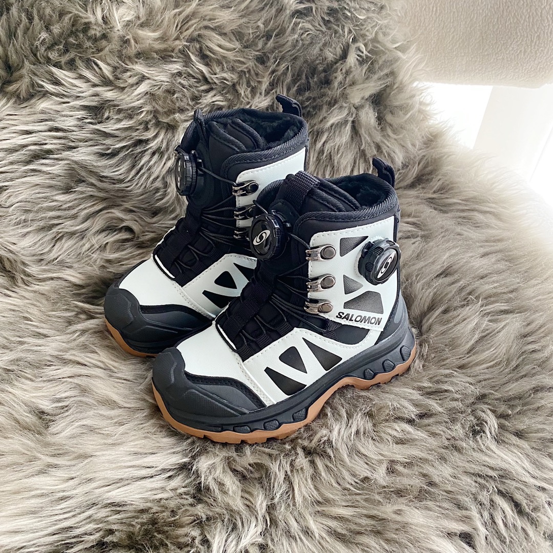 图片[4]-怕冷星人必备🥶🧊从脚开始暖起来！ 🥾萨洛M单板户外雪地靴 采用优质皮料🌧️雨雪天气也不怕 🍡防踢鞋头，保护脚趾 内里采用优质抓绒🧶保温性良好 热塑橡胶大底🧇具有良好抓地力 🐚低硬度外壳，脚感轻盈-选品中心