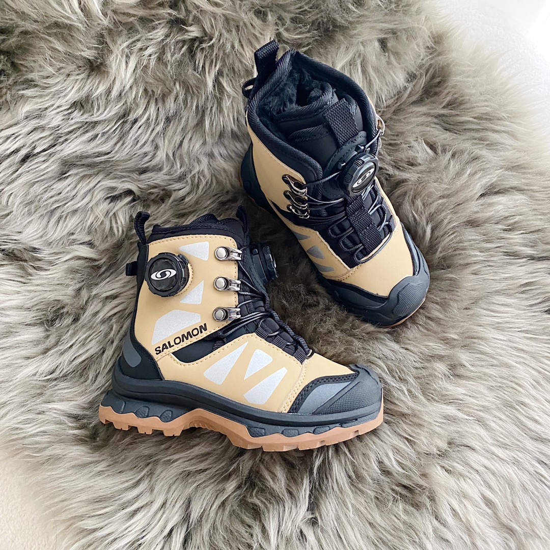 图片[2]-怕冷星人必备🥶🧊从脚开始暖起来！ 🥾萨洛M单板户外雪地靴 采用优质皮料🌧️雨雪天气也不怕 🍡防踢鞋头，保护脚趾 内里采用优质抓绒🧶保温性良好 热塑橡胶大底🧇具有良好抓地力 🐚低硬度外壳，脚感轻盈-选品中心