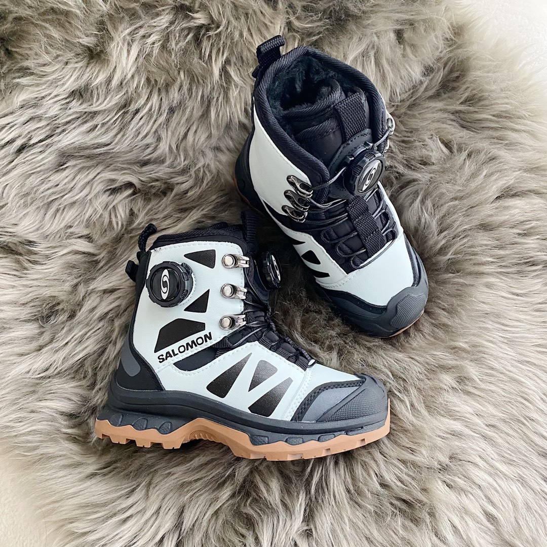 图片[5]-怕冷星人必备🥶🧊从脚开始暖起来！ 🥾萨洛M单板户外雪地靴 采用优质皮料🌧️雨雪天气也不怕 🍡防踢鞋头，保护脚趾 内里采用优质抓绒🧶保温性良好 热塑橡胶大底🧇具有良好抓地力 🐚低硬度外壳，脚感轻盈-选品中心