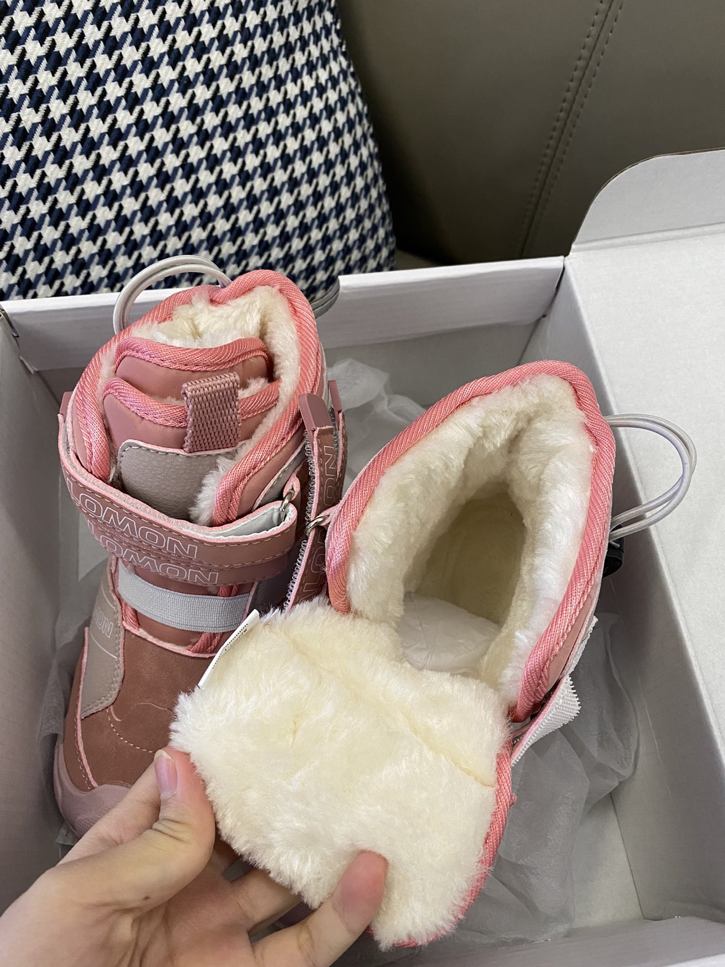 图片[9]-野生图直出🌟 不愧是我一眼爱上的雪地靴❄️低硬度外壳🐚脚感轻盈～穿去滑雪也没问题，内里加绒，很好的维持脚感温度🌡️-选品中心