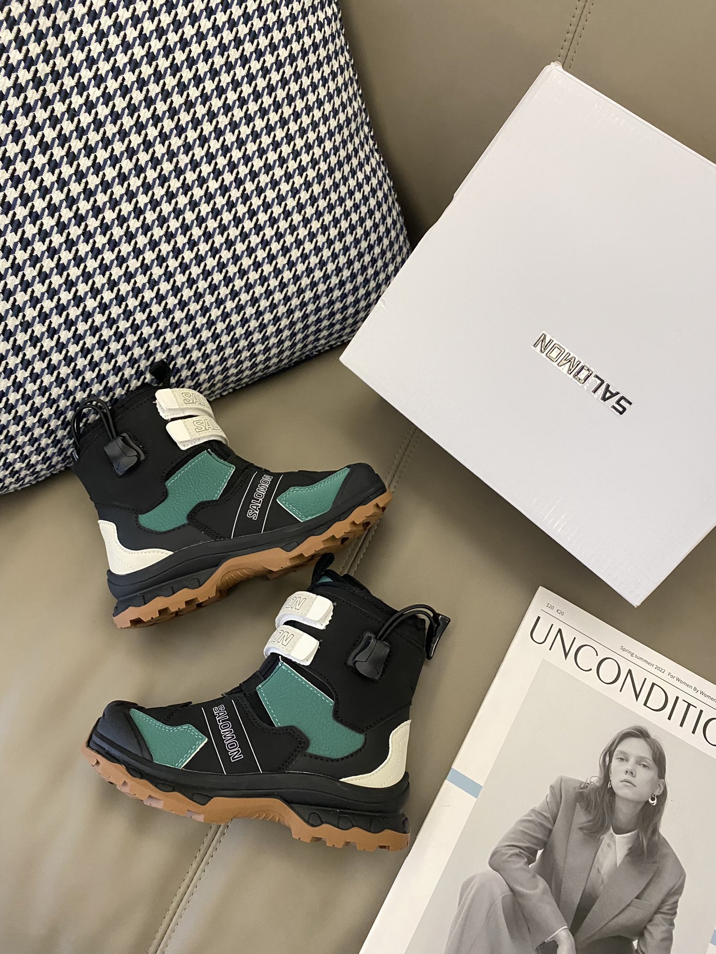 图片[4]-野生图直出🌟 不愧是我一眼爱上的雪地靴❄️低硬度外壳🐚脚感轻盈～穿去滑雪也没问题，内里加绒，很好的维持脚感温度🌡️-选品中心