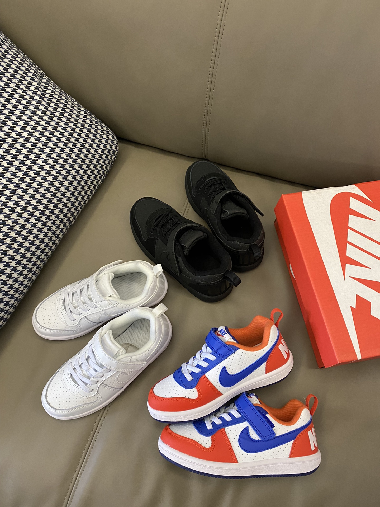 图片[5]-NK Court 休闲低帮儿童板鞋24-35 复古休闲🏰搭配起来毫不费力🗼鞋面透气网孔设计，不闷脚！魔术贴设计穿脱很方便✅-选品中心