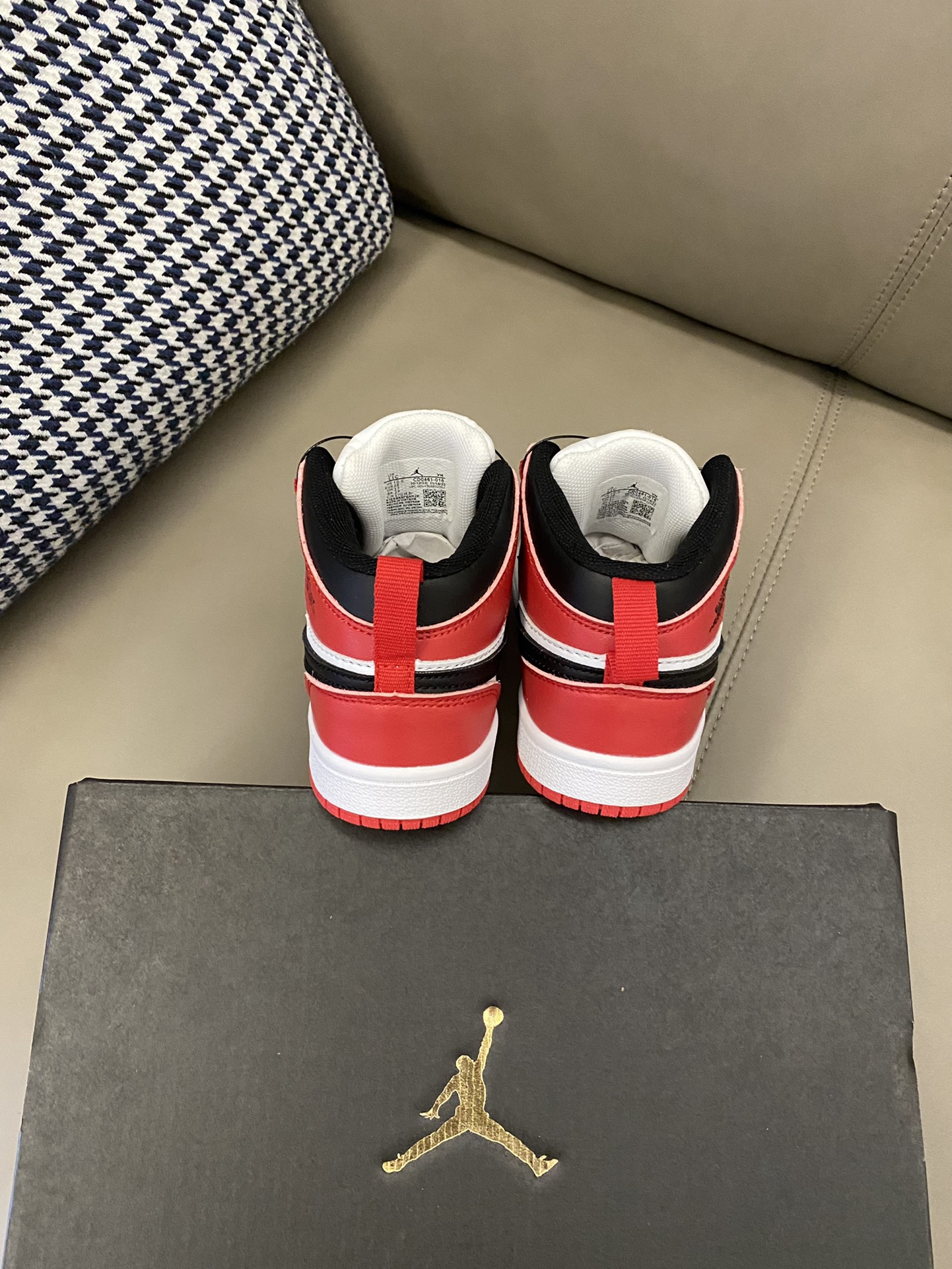 图片[8]-🏏小朋友最喜欢的旋转扣童鞋～鞋面采用柔软荔枝皮，不压脚背，内里干爽透气，鞋底耐磨防滑🐈-选品中心