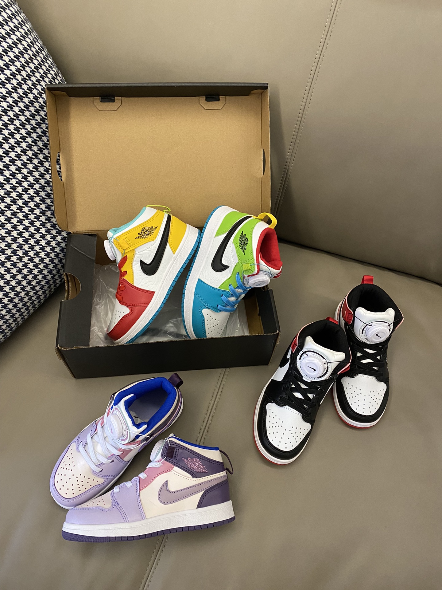 图片[4]-🏏小朋友最喜欢的旋转扣童鞋～鞋面采用柔软荔枝皮，不压脚背，内里干爽透气，鞋底耐磨防滑🐈-选品中心