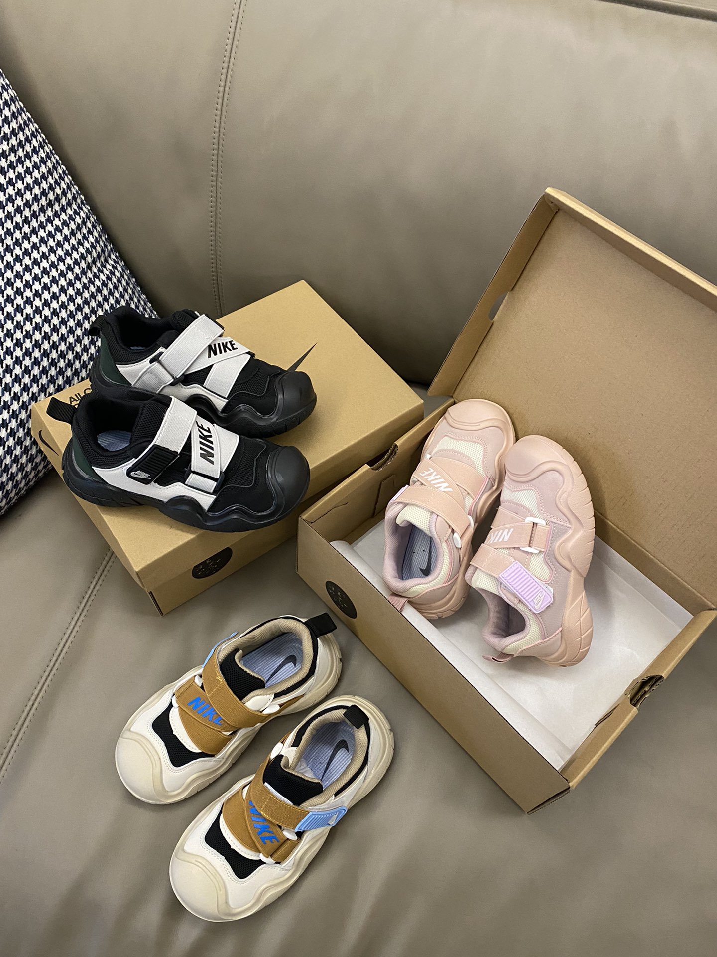 图片[9]-野生图直出🌟 没忍住想all in！！🎢太可爱了，圆润鞋头，很好的包裹脚踝，配色时尚大方📍魔术贴很好穿脱～-选品中心