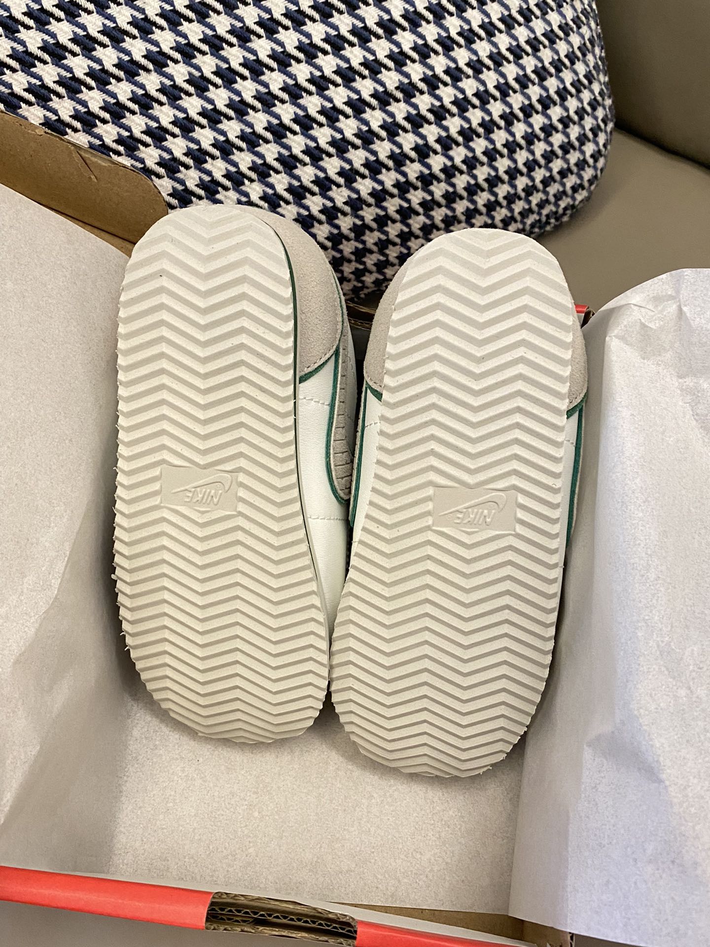 图片[2]-原图直出🌟 我们为您带来最新款式的阿甘魔术贴童鞋，专为追求不凡、独特与个性的您量身定制✨✨ 轻松上脚舒适百搭时尚～-选品中心