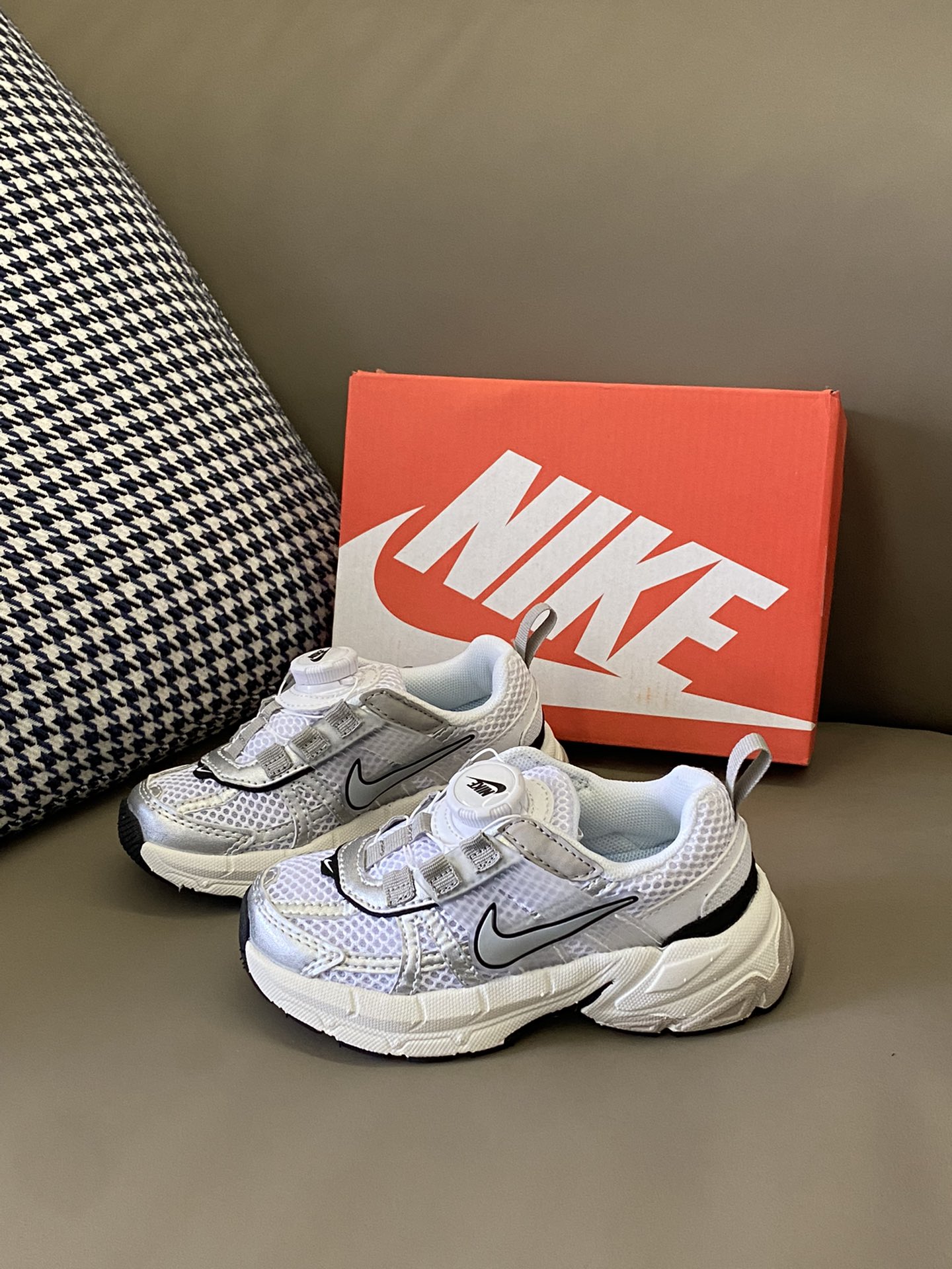 图片[3]-原图直出🌟 NK V2K旋转扣童鞋将是你的最佳选择🔥我们的设计理念是把孩子的舒适、简洁和趣味性融为一体～-选品中心