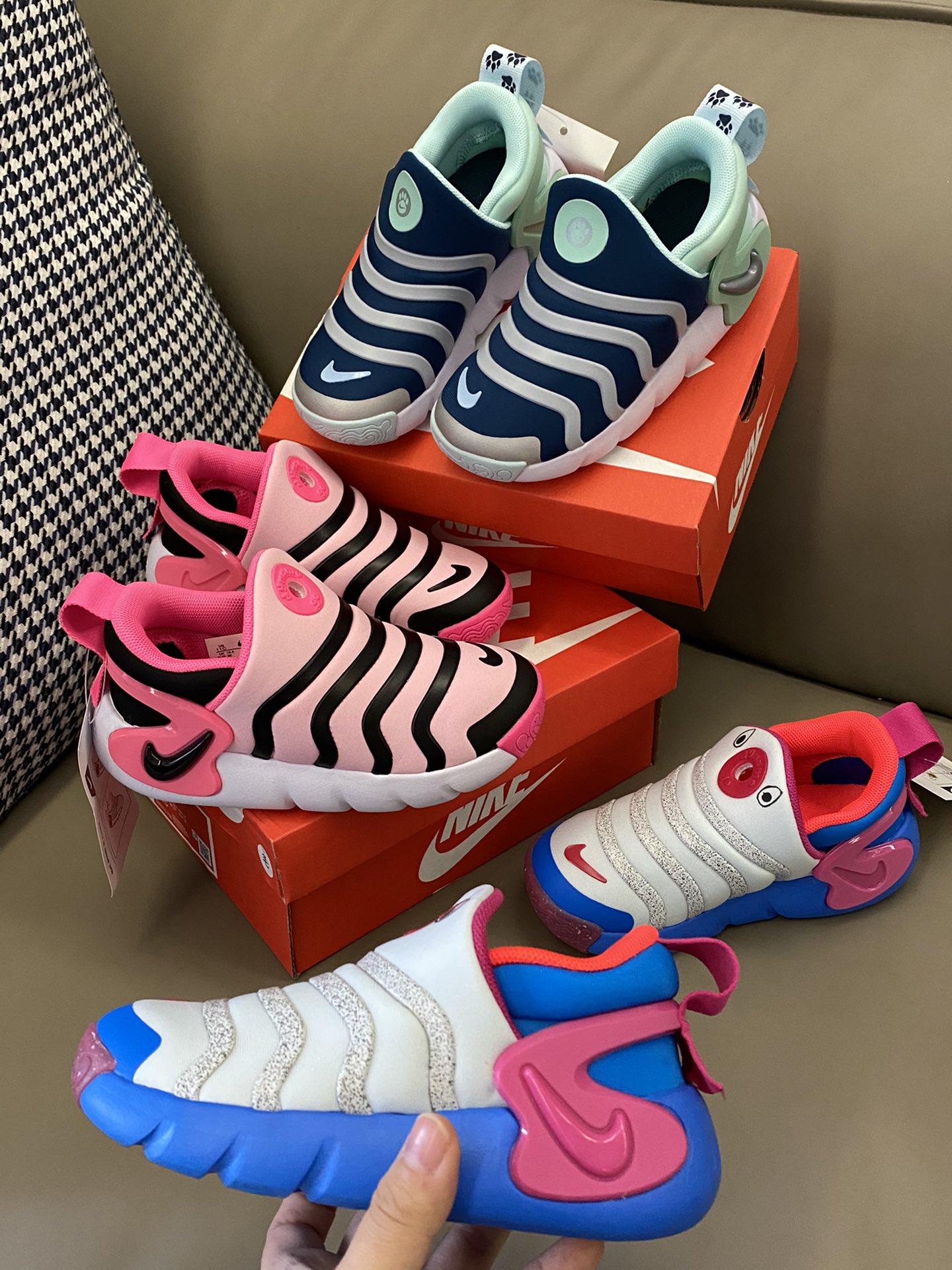 图片[3]-原图实拍✅选择这款专柜三代儿童一脚蹬运动鞋透气、柔软的材质😍给宝宝的脚趾足够的空间和保护🤩让宝宝的脚趾能够自由伸展～-选品中心