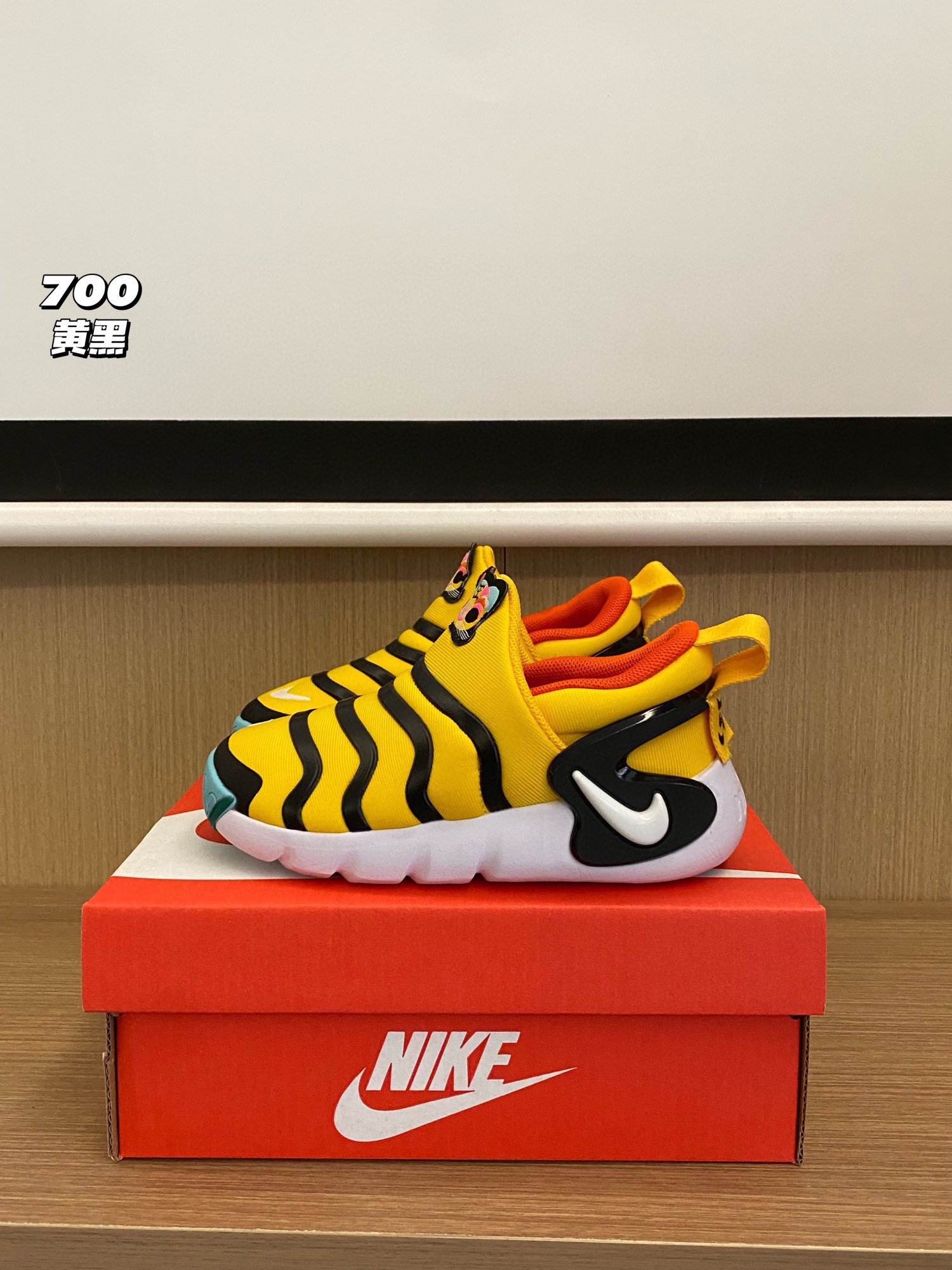 图片[5]-柜子版 尺码：22-37码 喜欢毛毛虫款式的，闭眼买就对了😎经典小翘头弧形结构毛毛虫🐛楦型❗️脚掌着地，动线结构走路省力💫一脚蹬设计轻易穿脱，设计超人性化～-选品中心