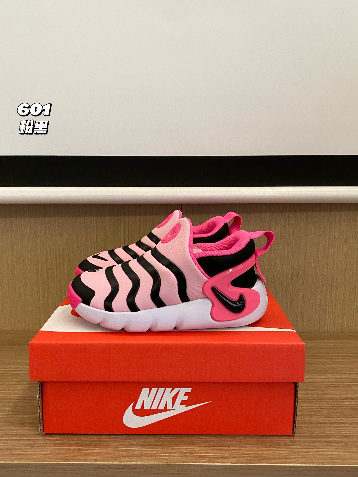 图片[6]-柜子版 尺码：22-37码 喜欢毛毛虫款式的，闭眼买就对了😎经典小翘头弧形结构毛毛虫🐛楦型❗️脚掌着地，动线结构走路省力💫一脚蹬设计轻易穿脱，设计超人性化～-选品中心