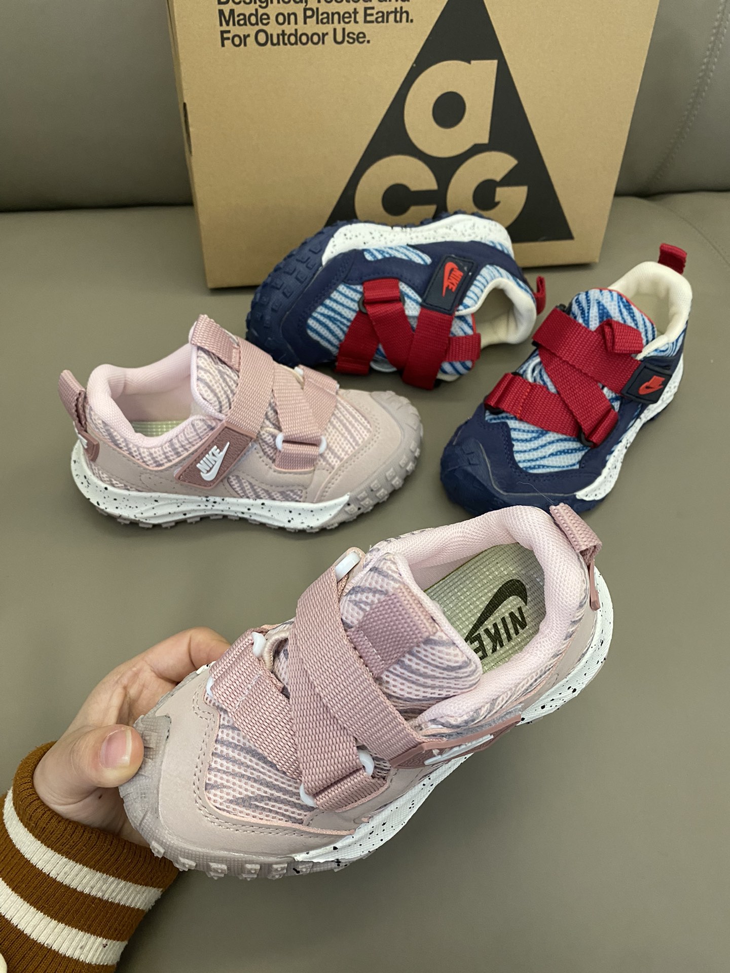 图片[2]-~ 原图直出🌟 美式复古感～魔术贴的设计敲方便，上脚舒适又防滑，完全不会磨脚诶！鞋底软硬正好，跑步日常都可穿🥳-选品中心